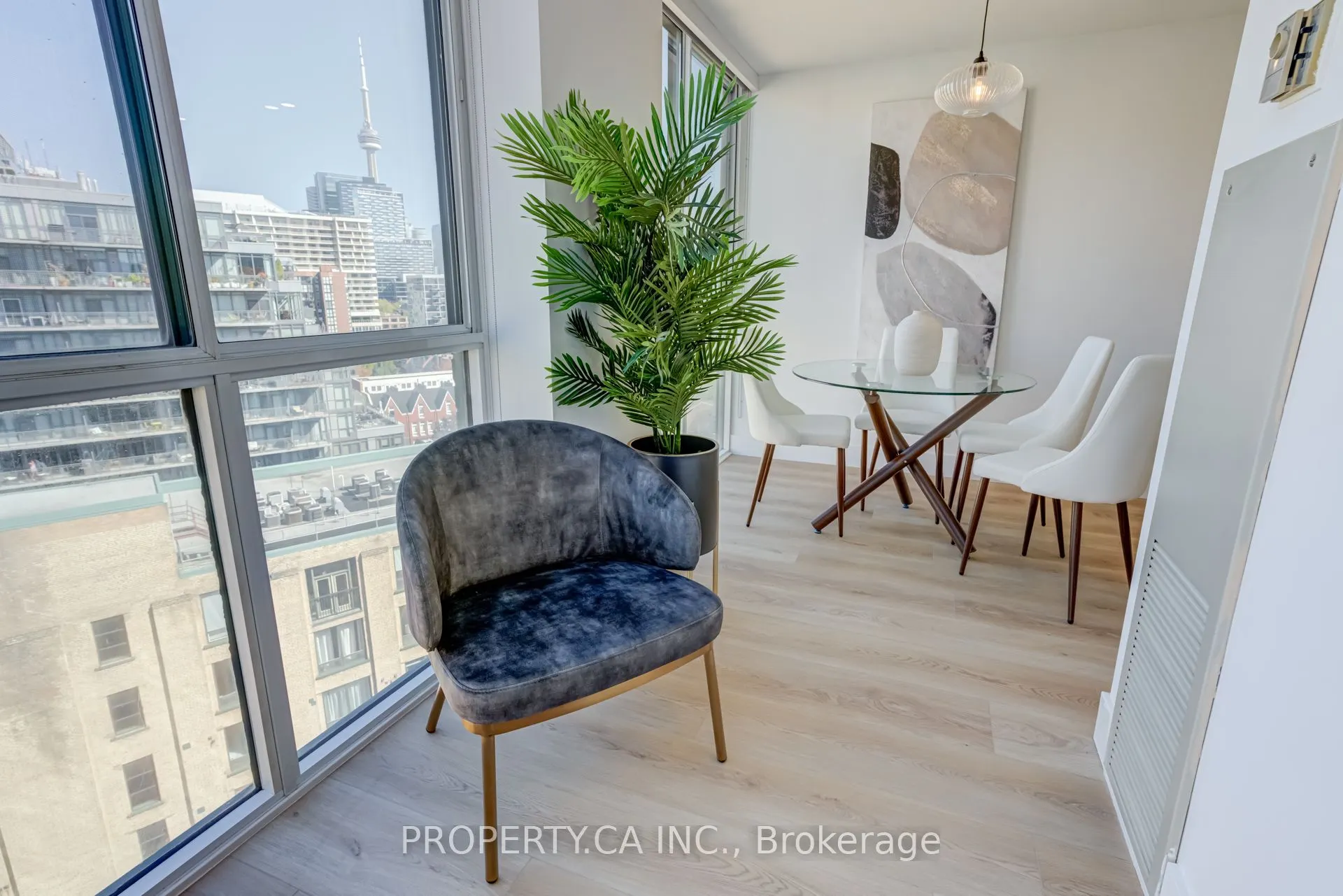 801 King Street W, #1204