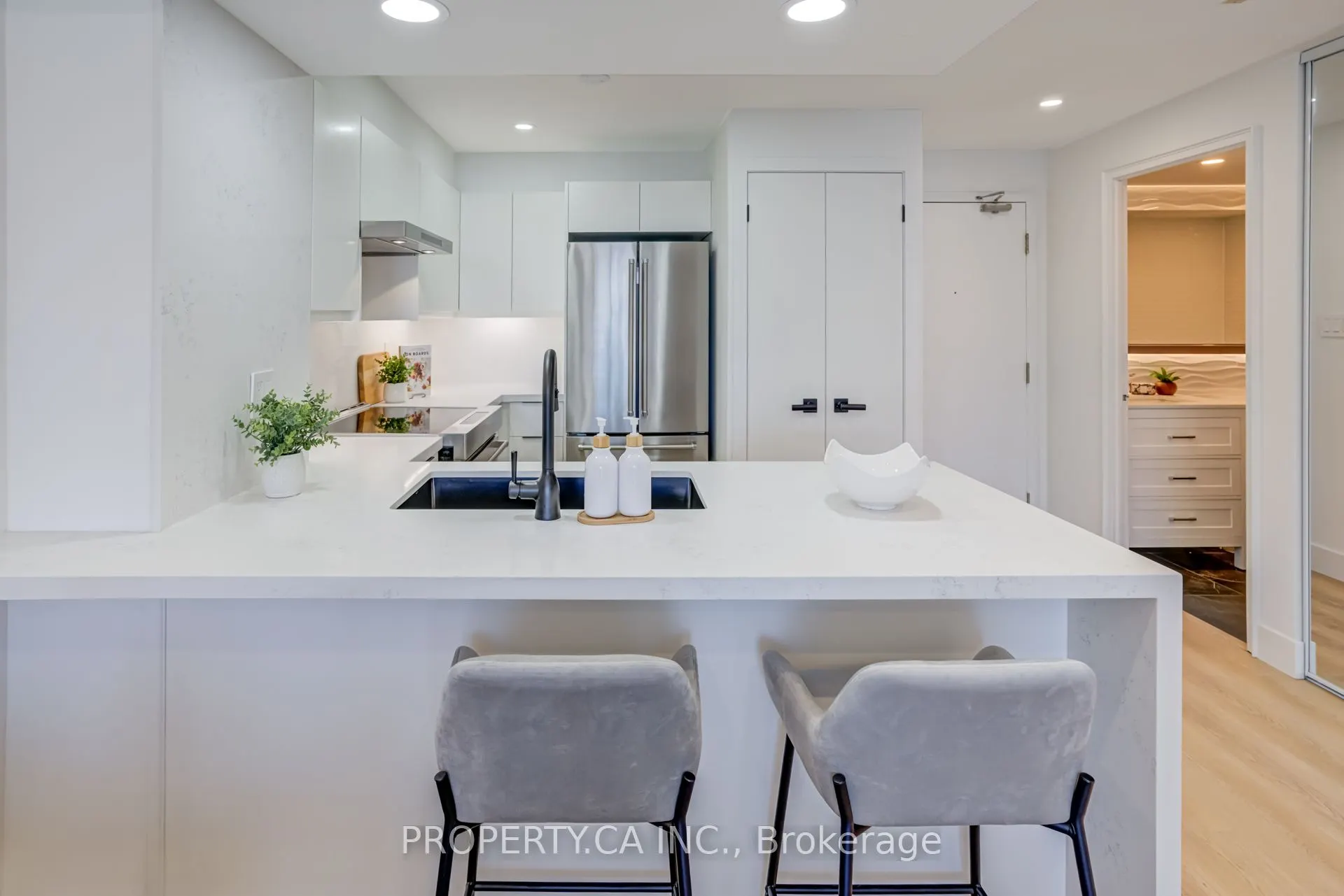 801 King Street W, #1204