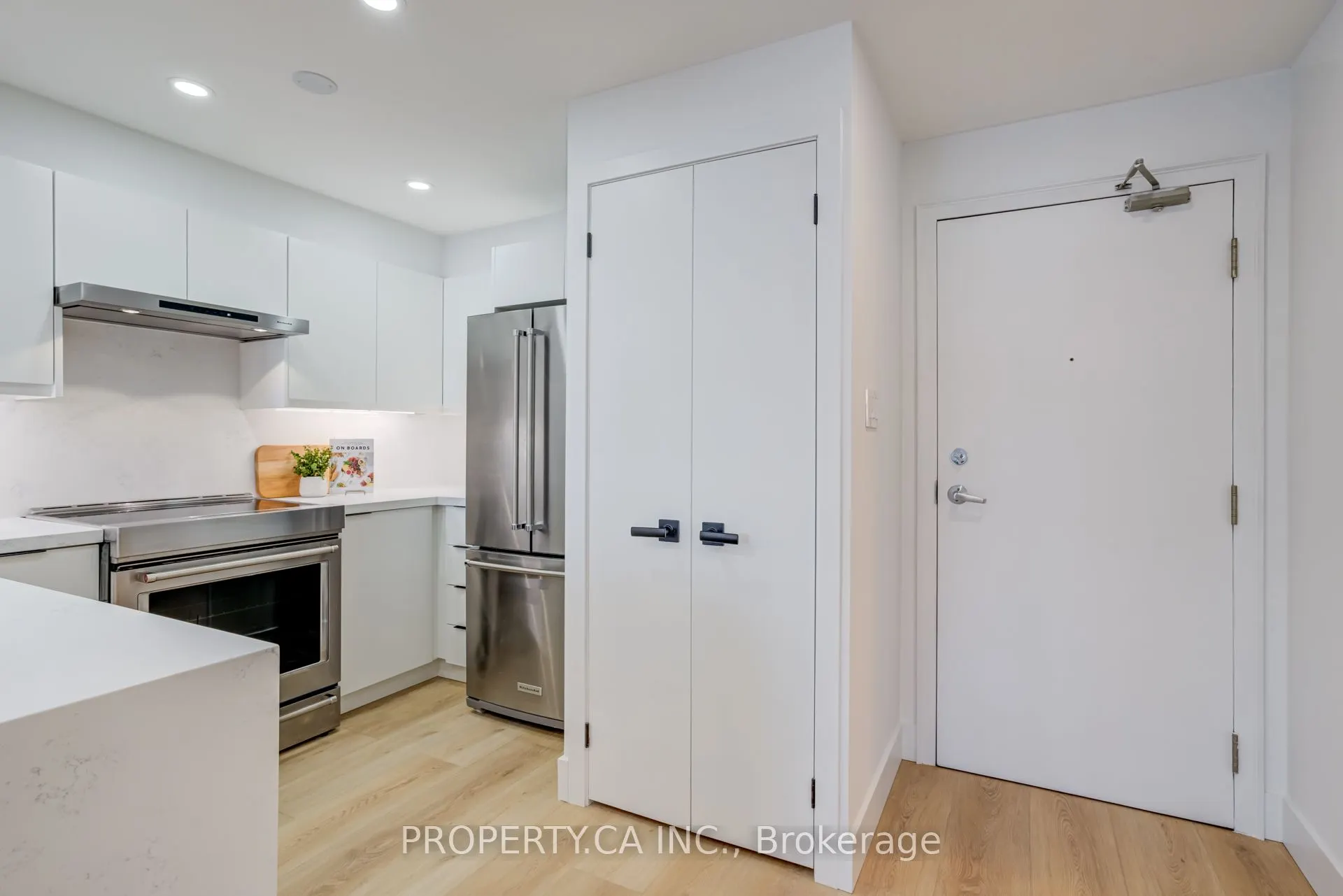 801 King Street W, #1204