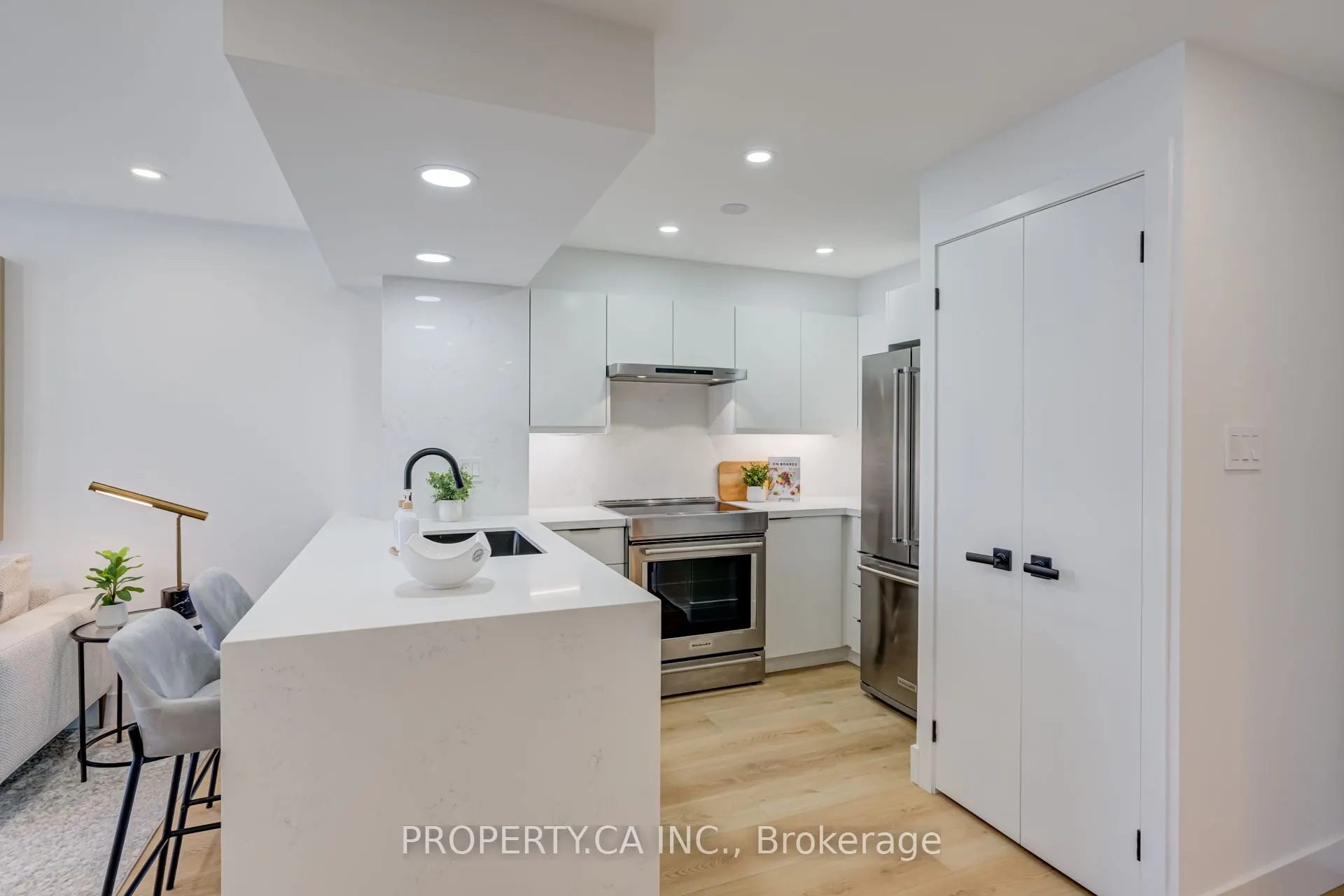 801 King Street W, #1204