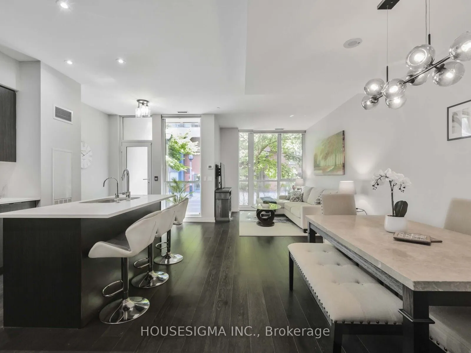 32 Bruyers Mews, #TH03