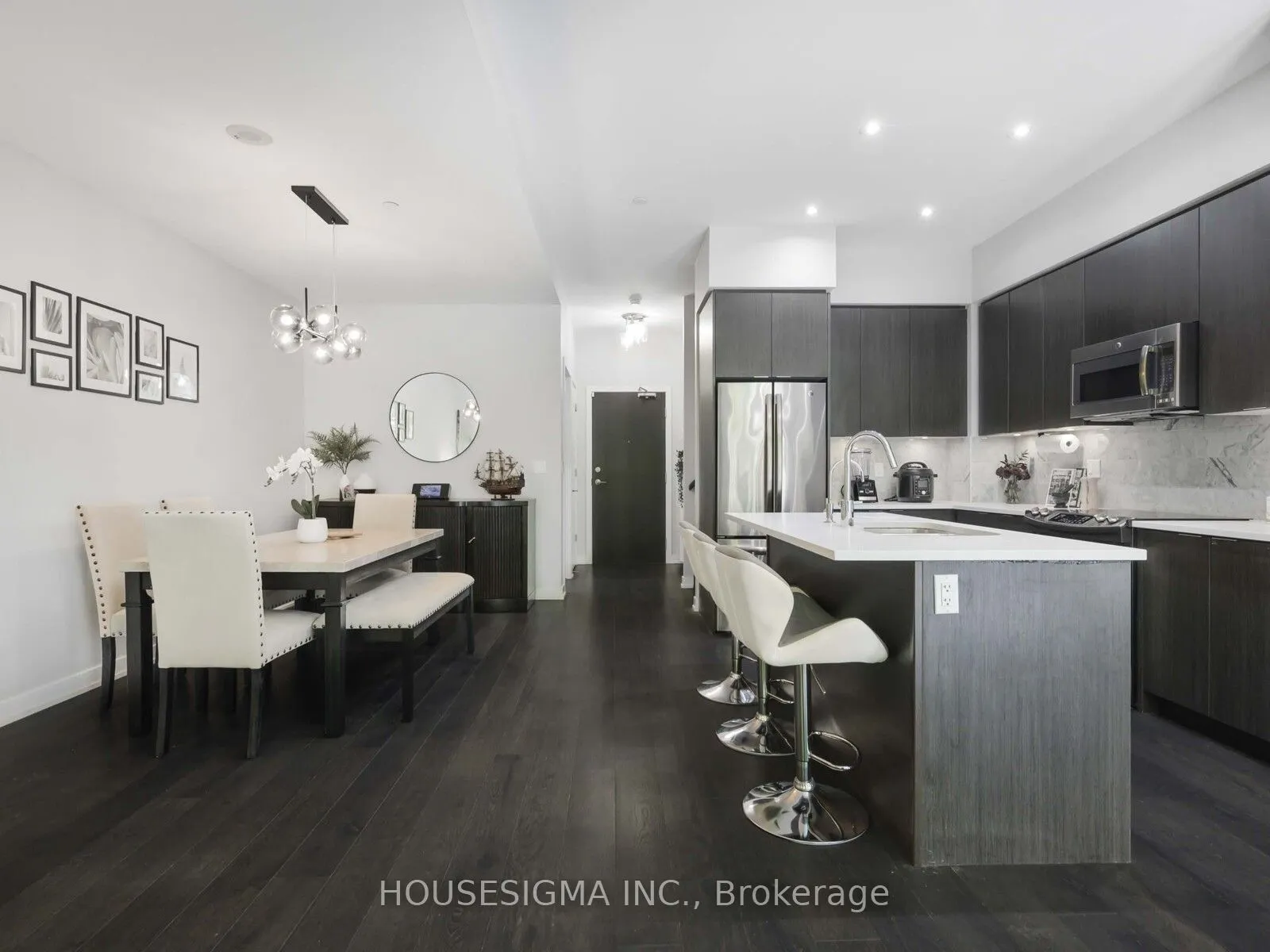 32 Bruyers Mews, #TH03