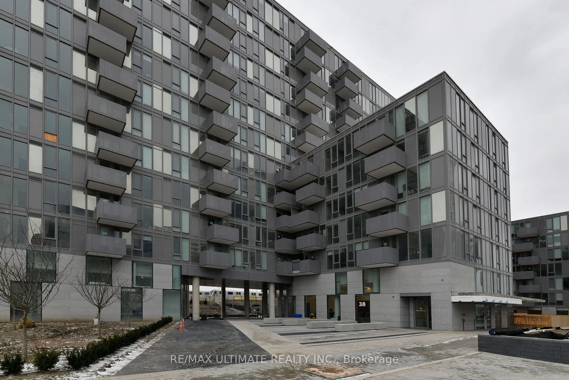 38 Monte Kwinter Court, #1303