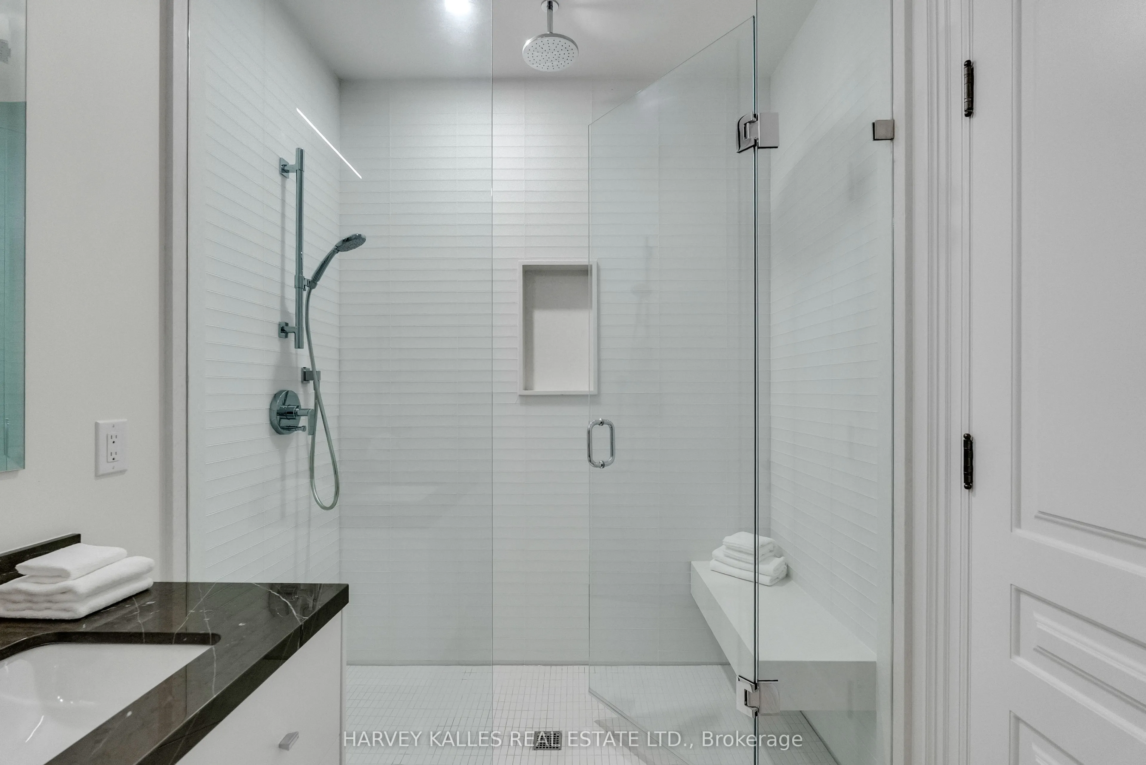 1 Forest Hill Road, #305