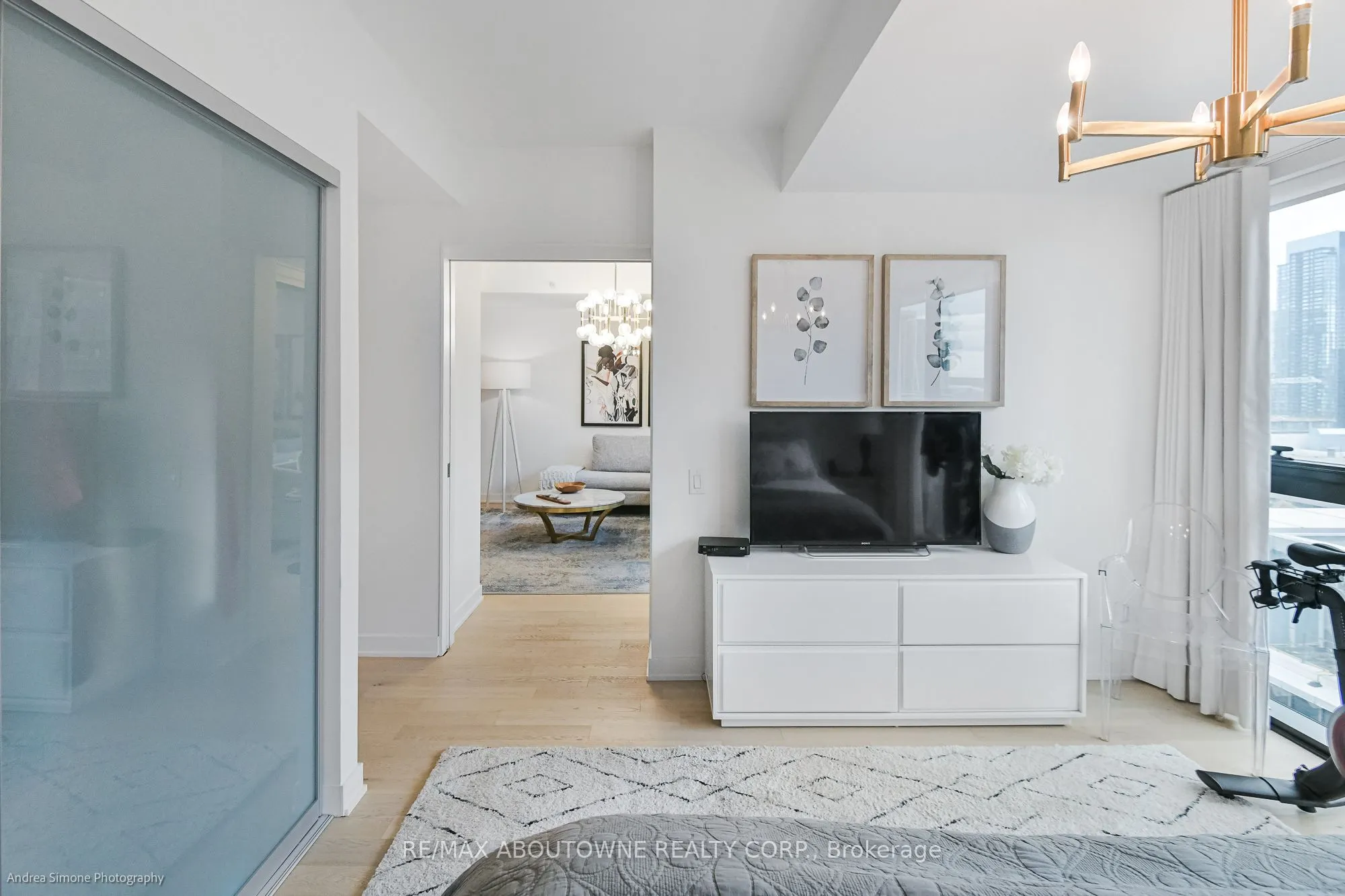 629 King Street W, #1133
