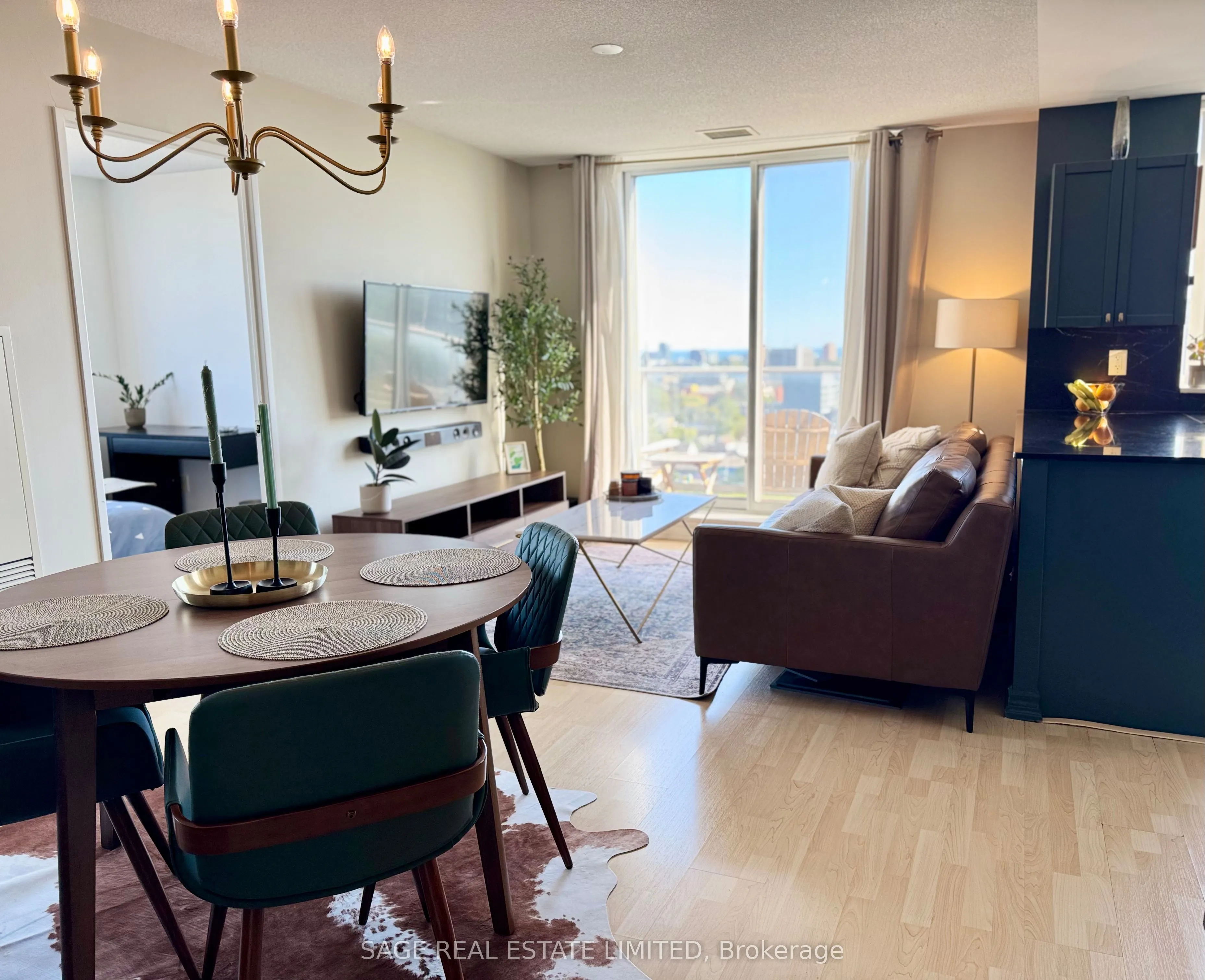 1369 Bloor Street, #1504