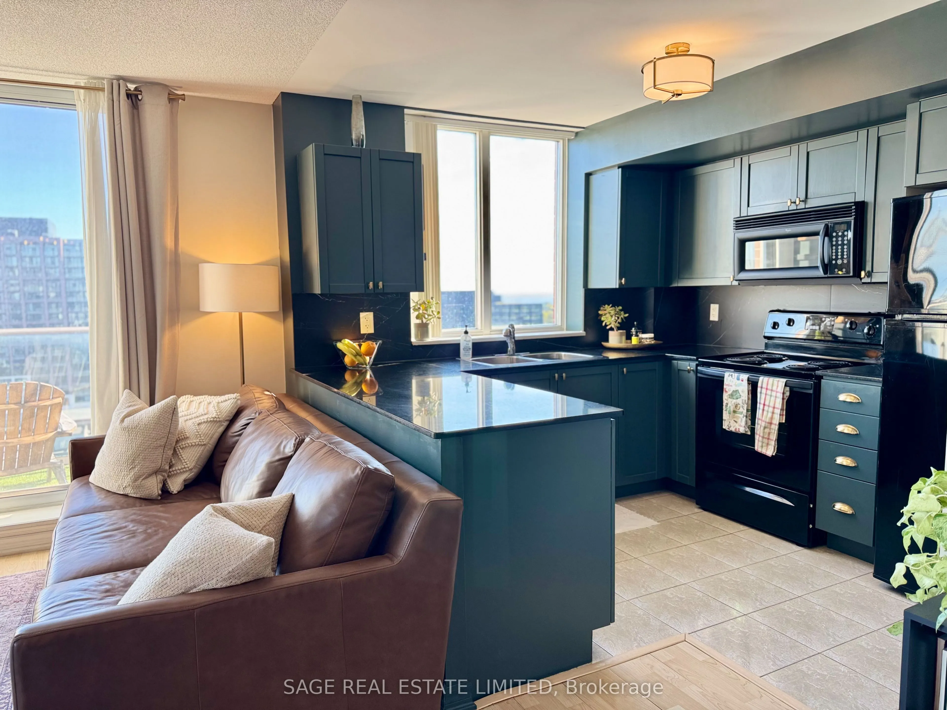 1369 Bloor Street, #1504