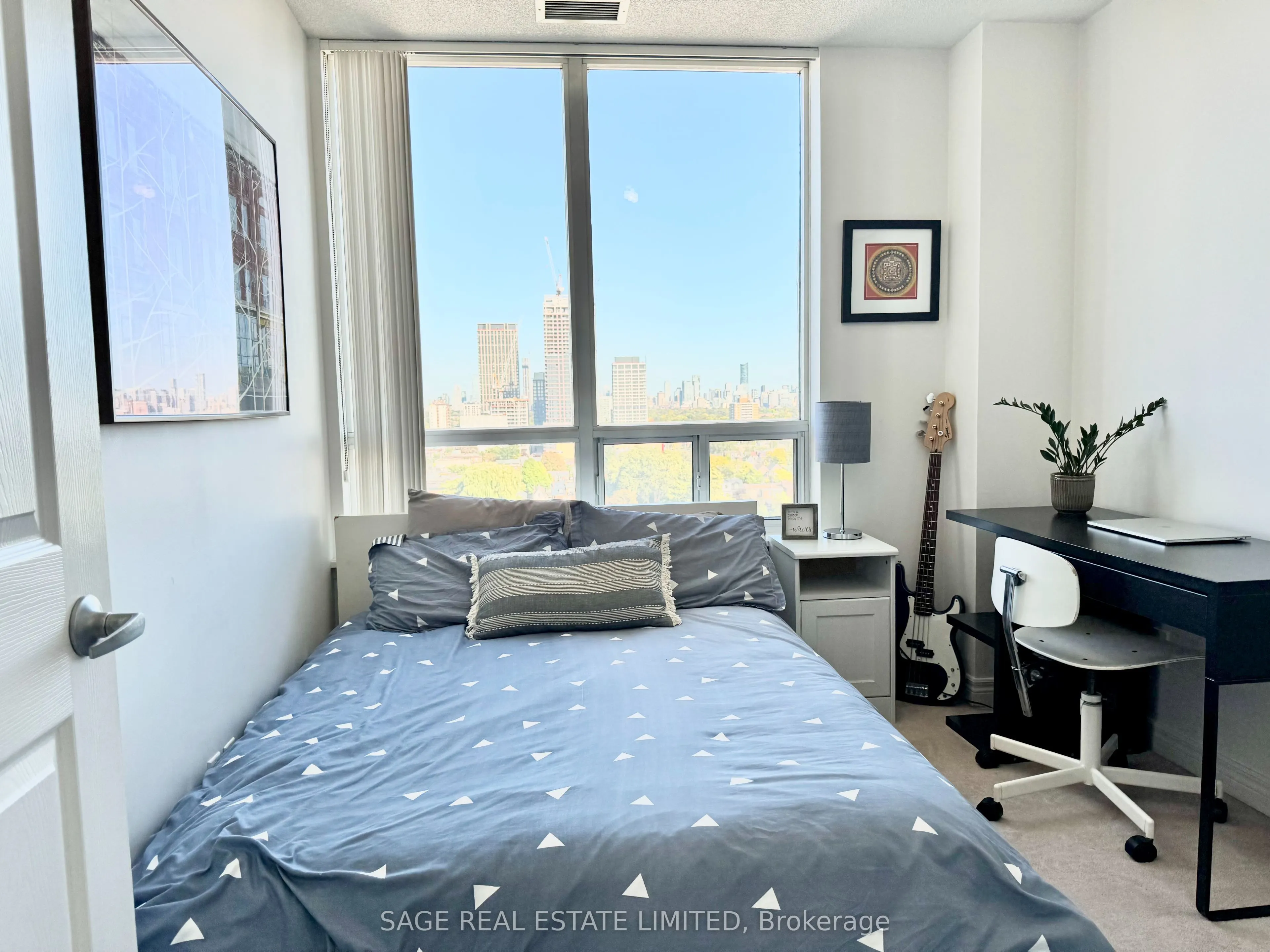 1369 Bloor Street, #1504