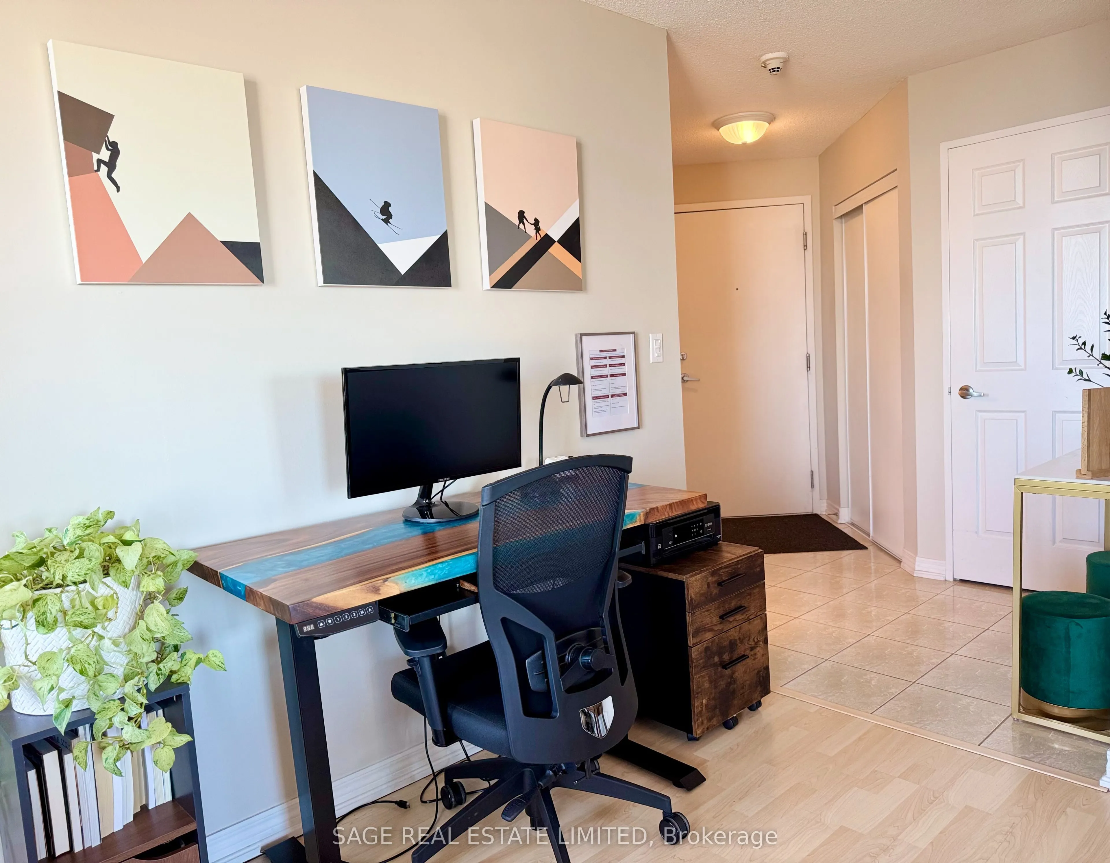 1369 Bloor Street, #1504