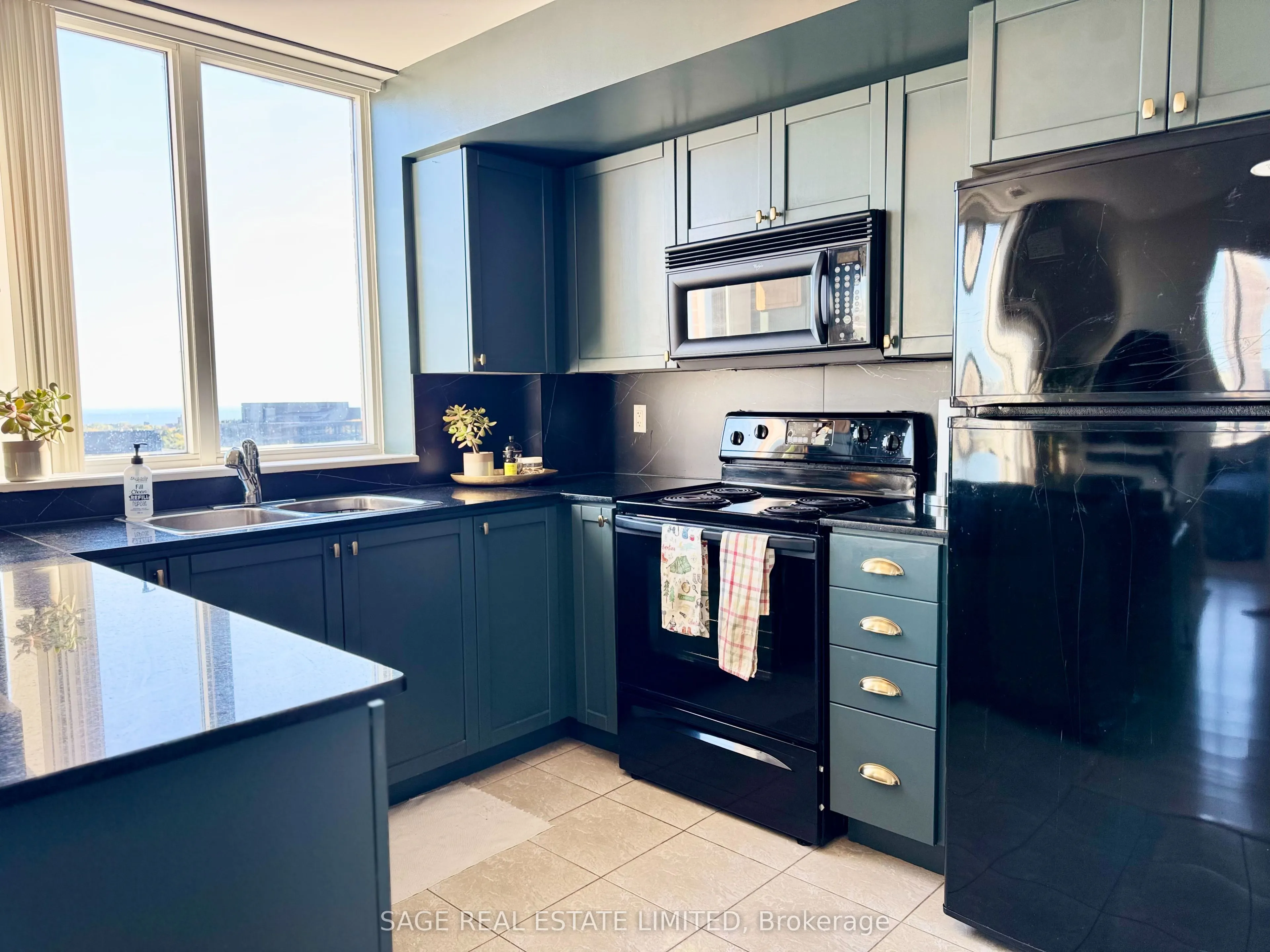 1369 Bloor Street, #1504