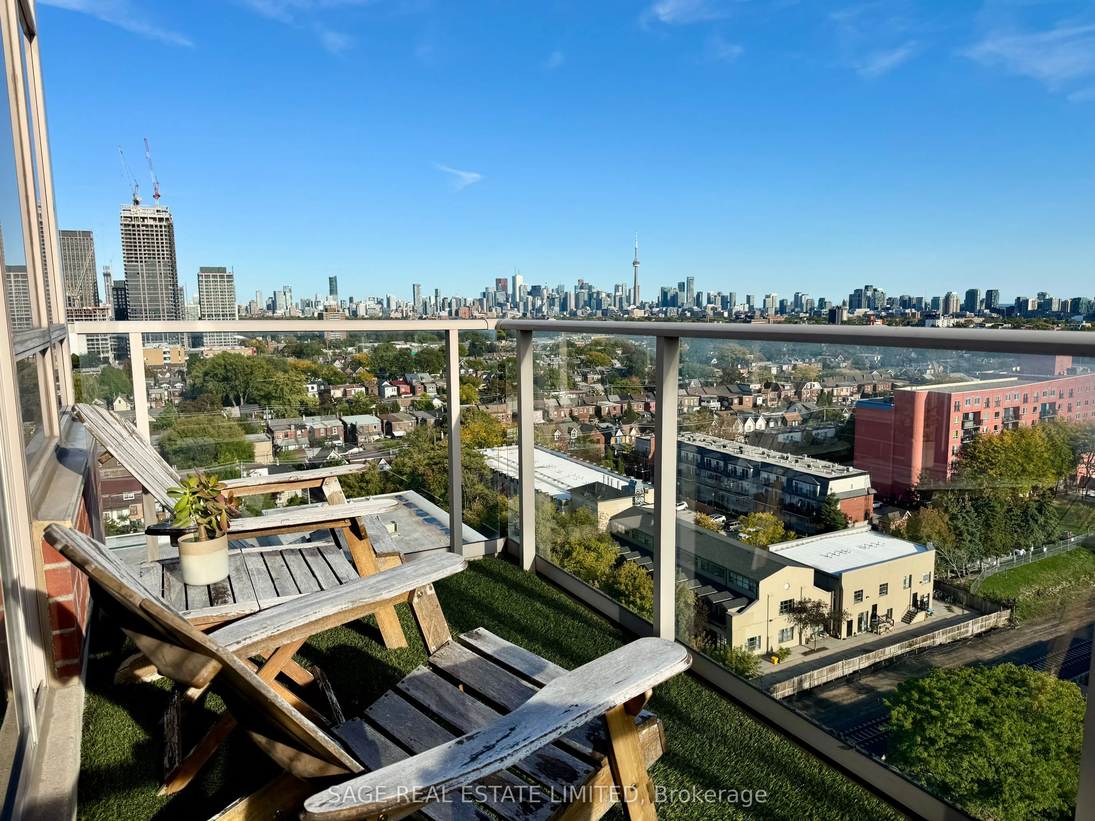 1369 Bloor Street, #1504