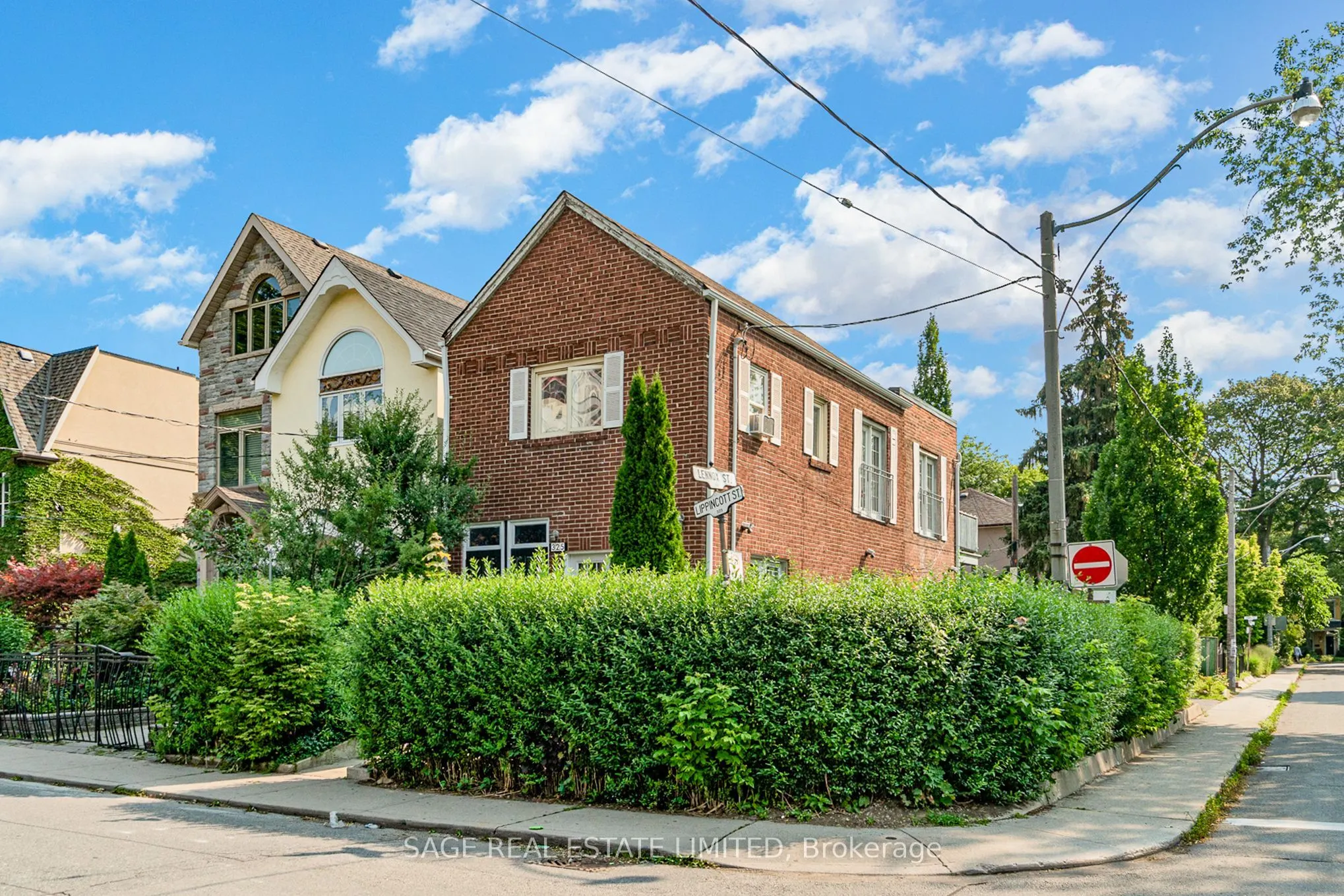 325 Lippincott Street