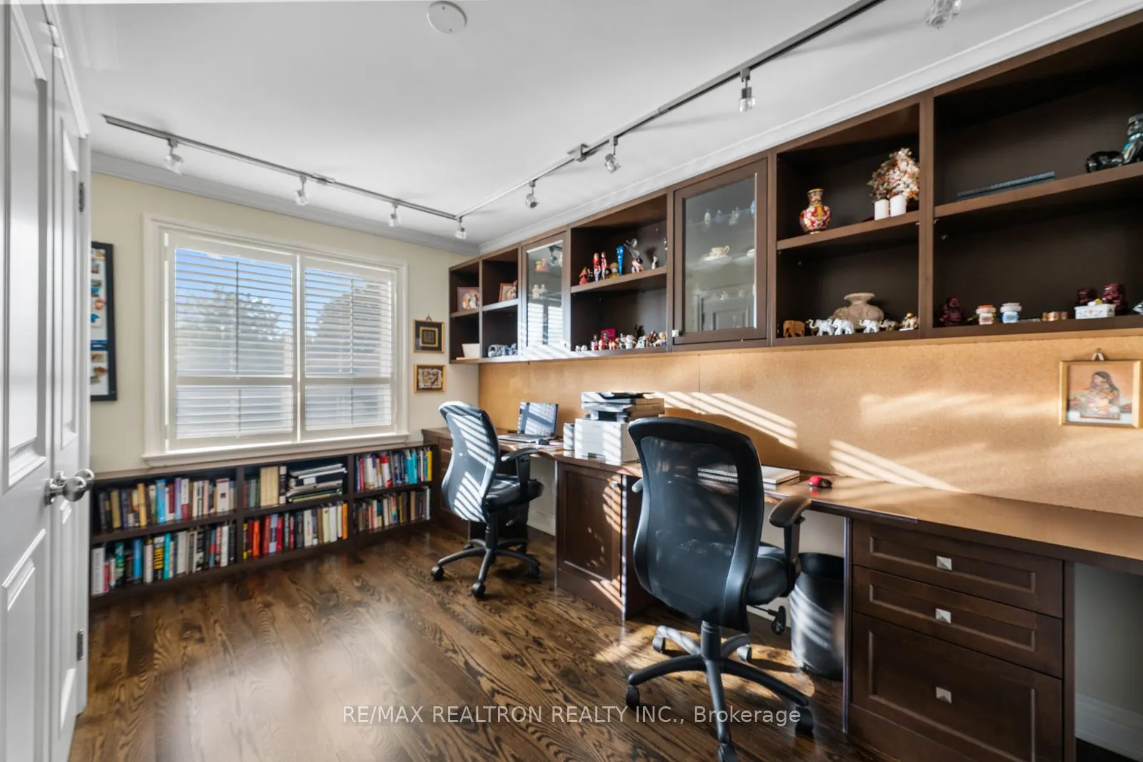 25 Cedar Springs Grove