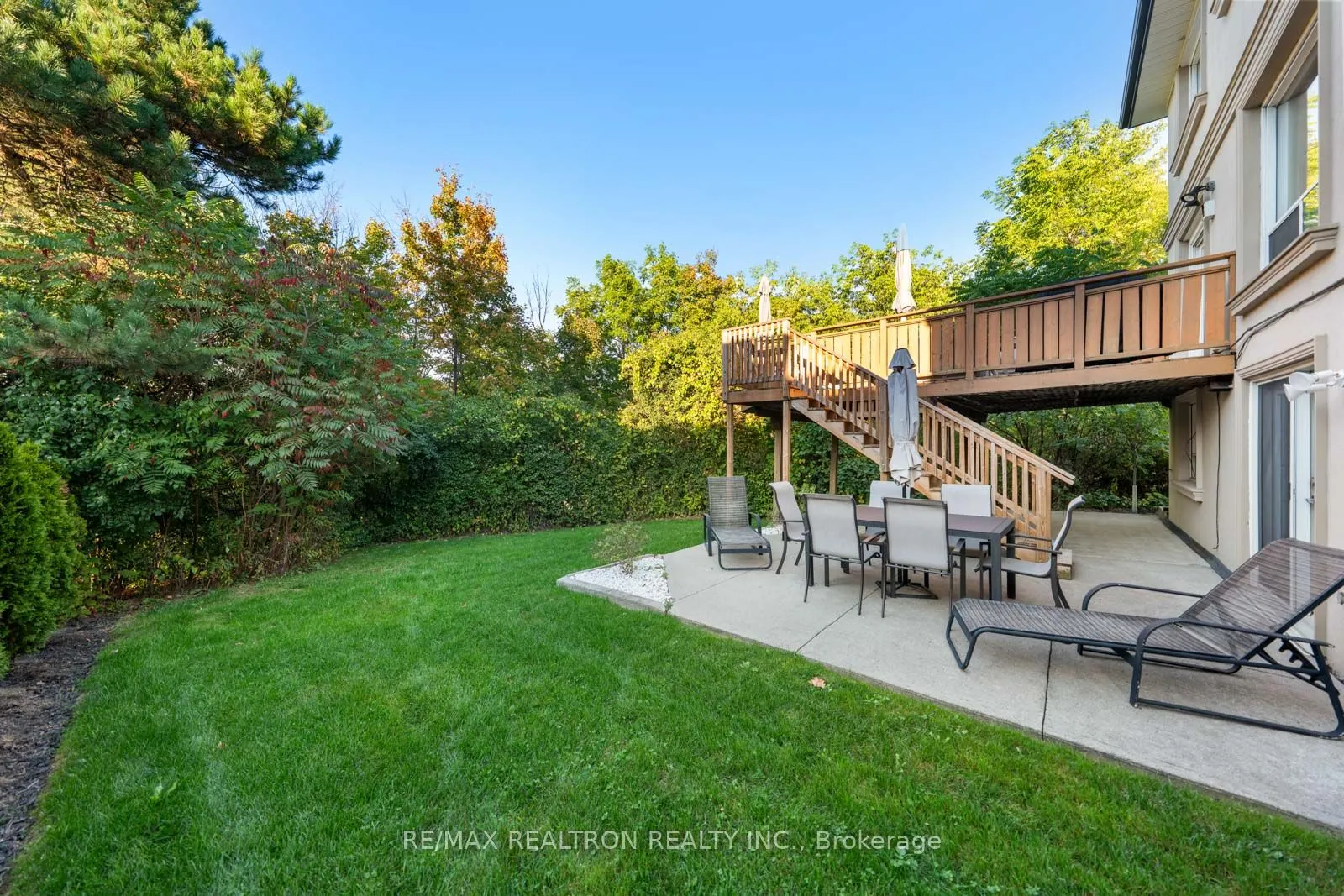 25 Cedar Springs Grove