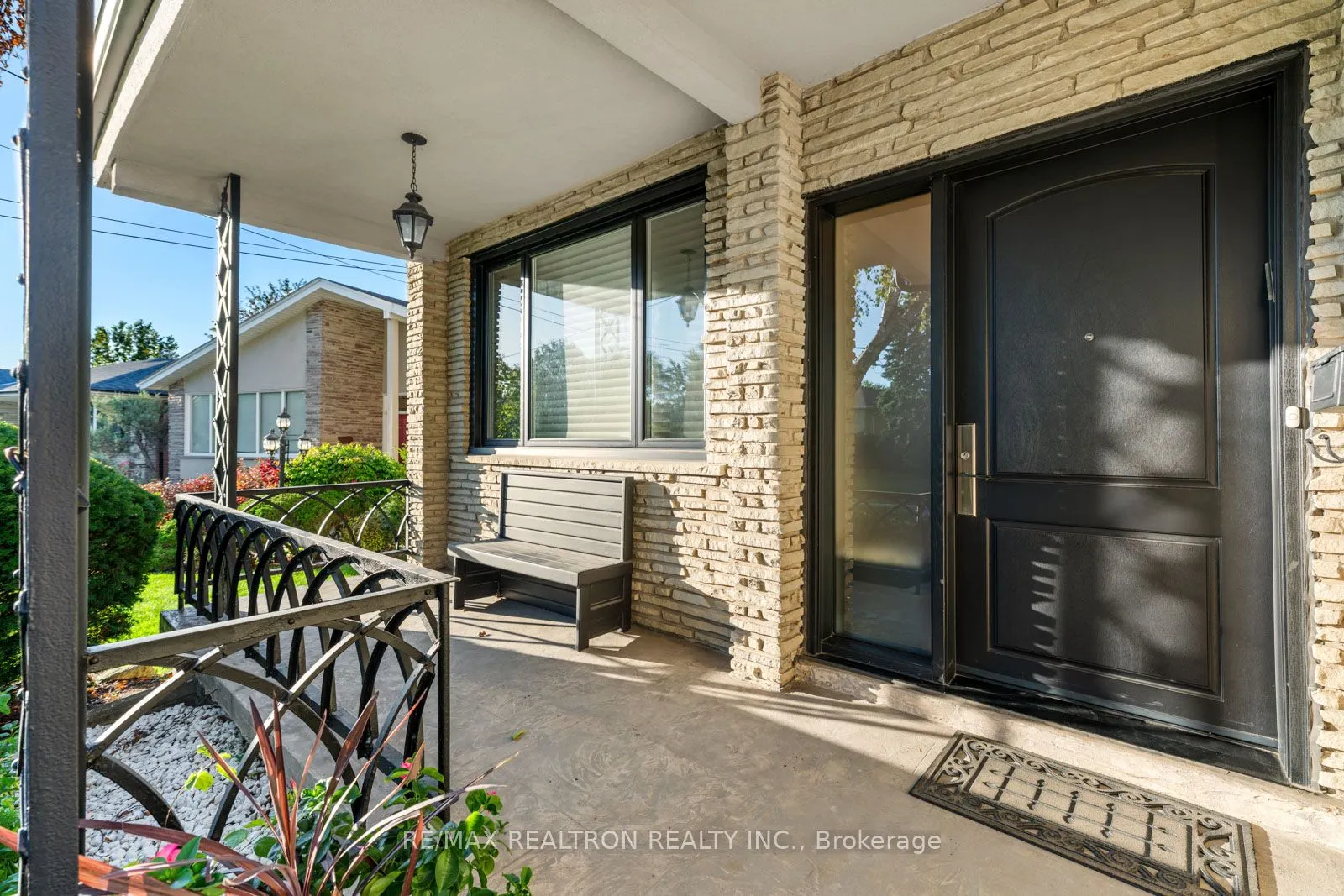 25 Cedar Springs Grove