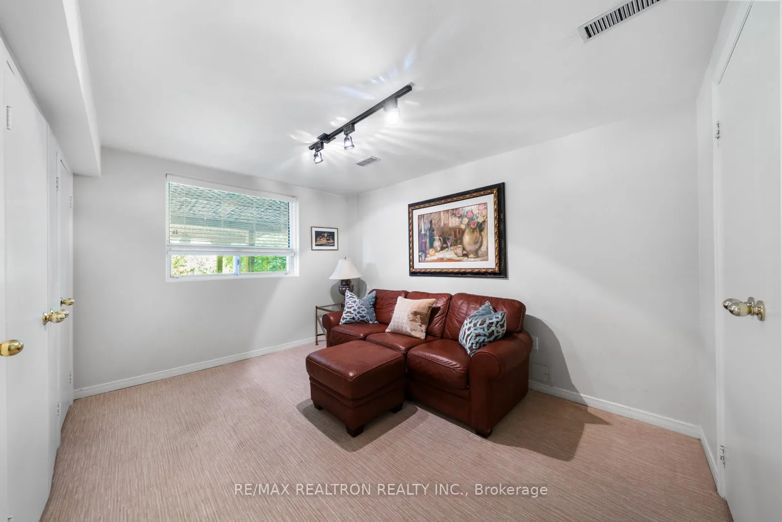 25 Cedar Springs Grove