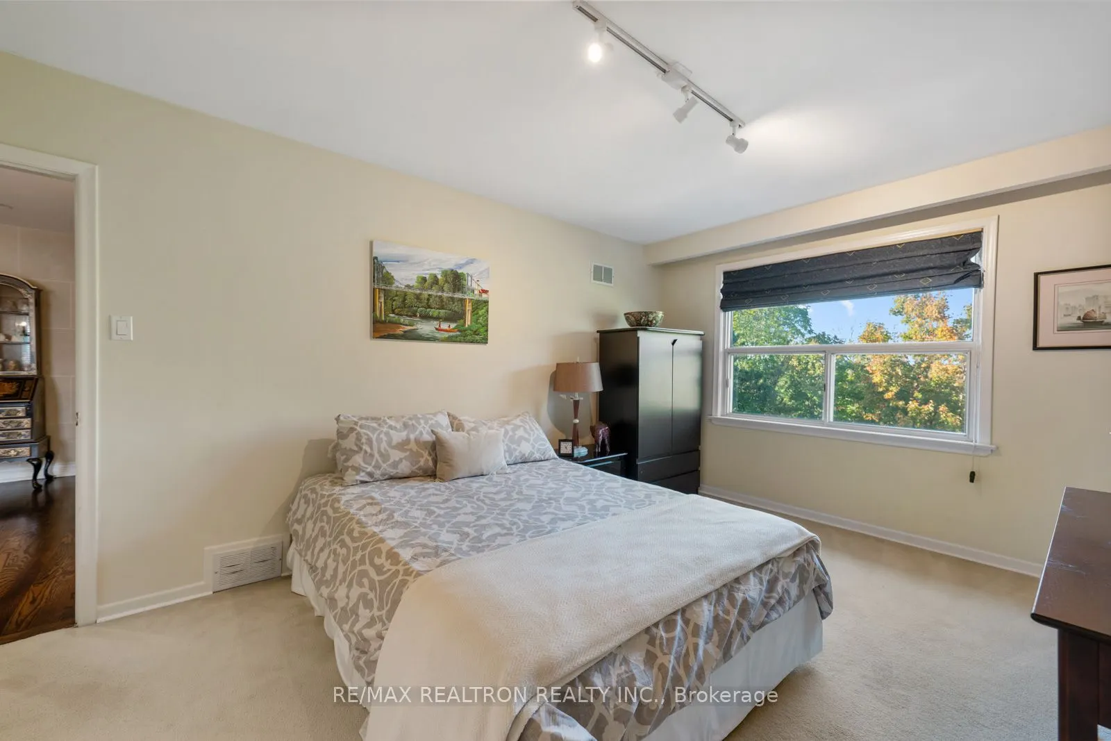 25 Cedar Springs Grove