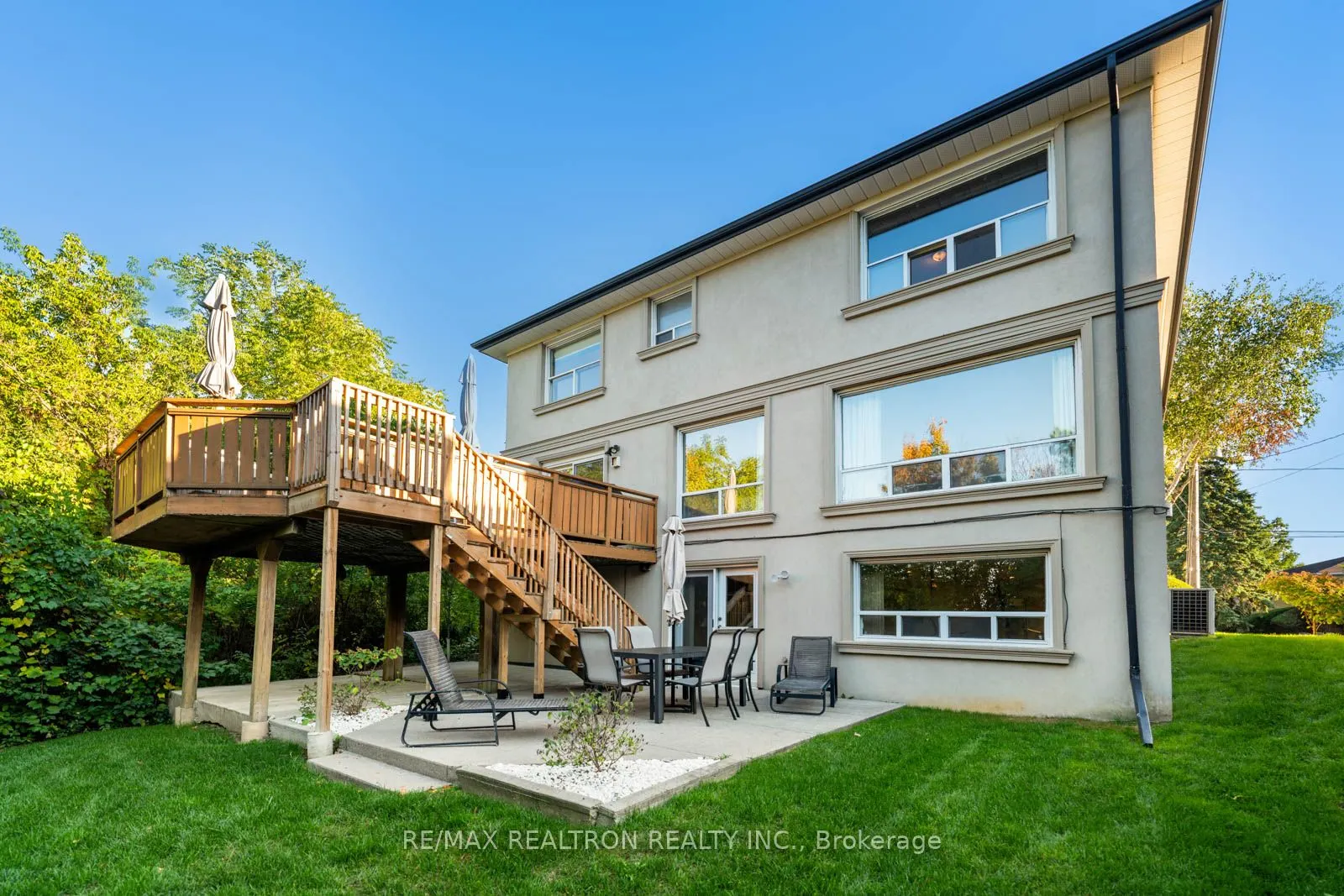 25 Cedar Springs Grove