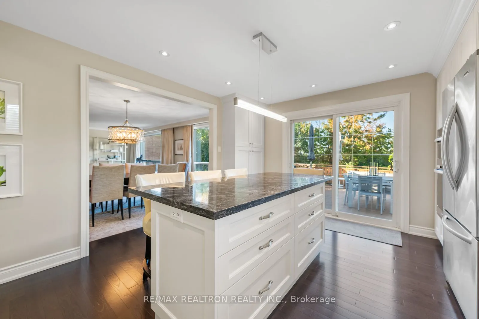 25 Cedar Springs Grove