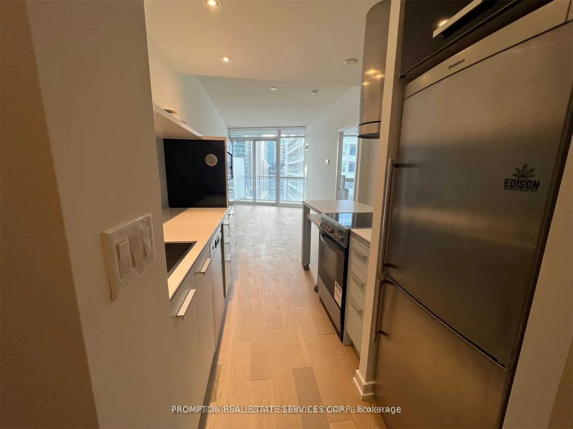 38 Dan Leckie Way, #1906