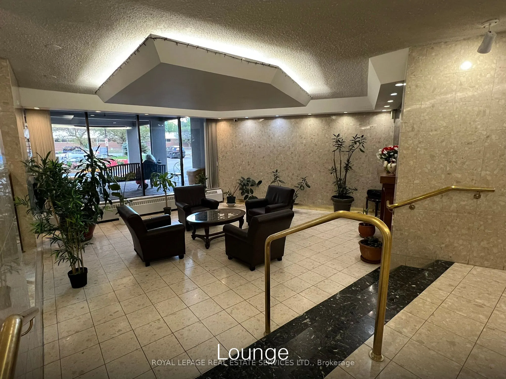 60 Pavane Linkway, #709