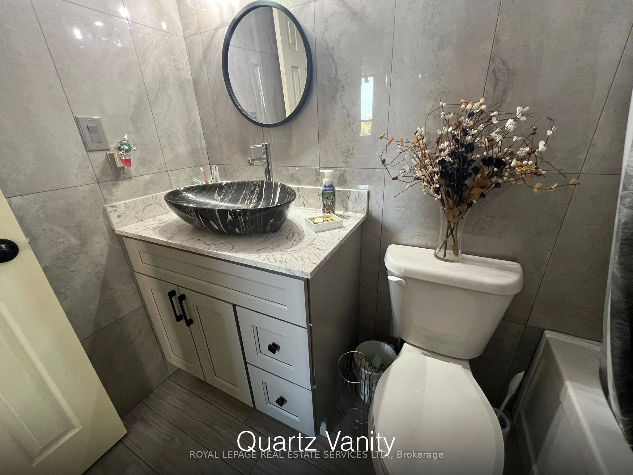 60 Pavane Linkway, #709
