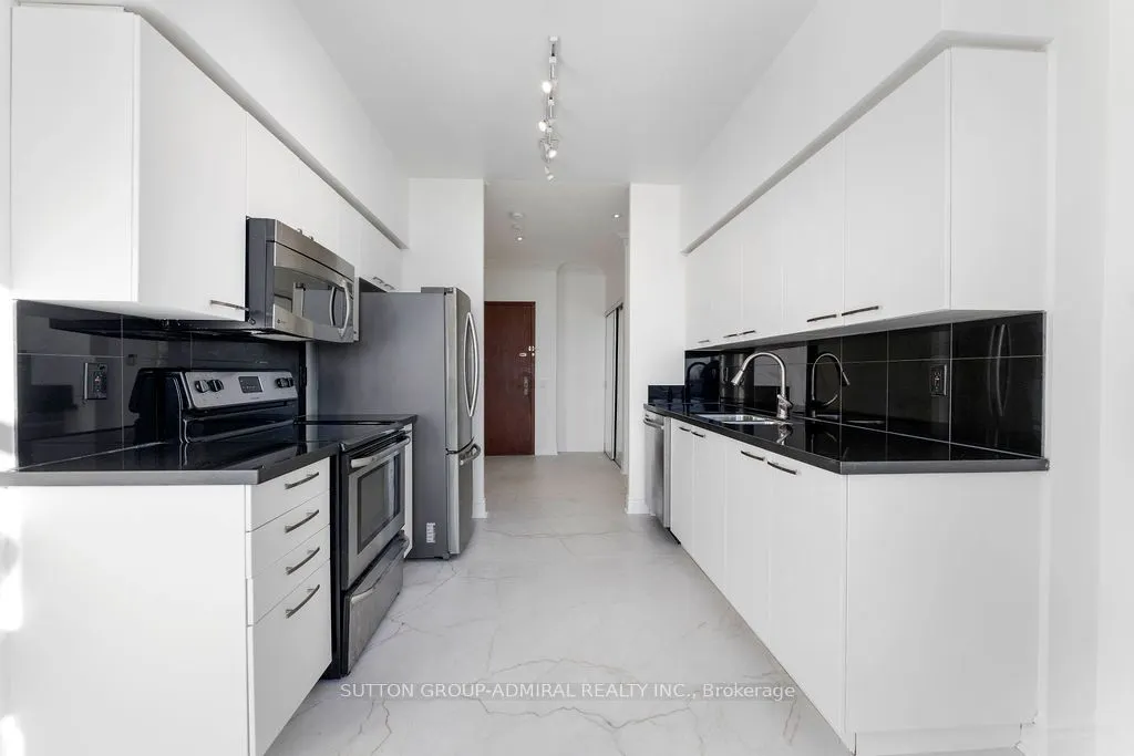 2 Clairtrell Road, #UPH3