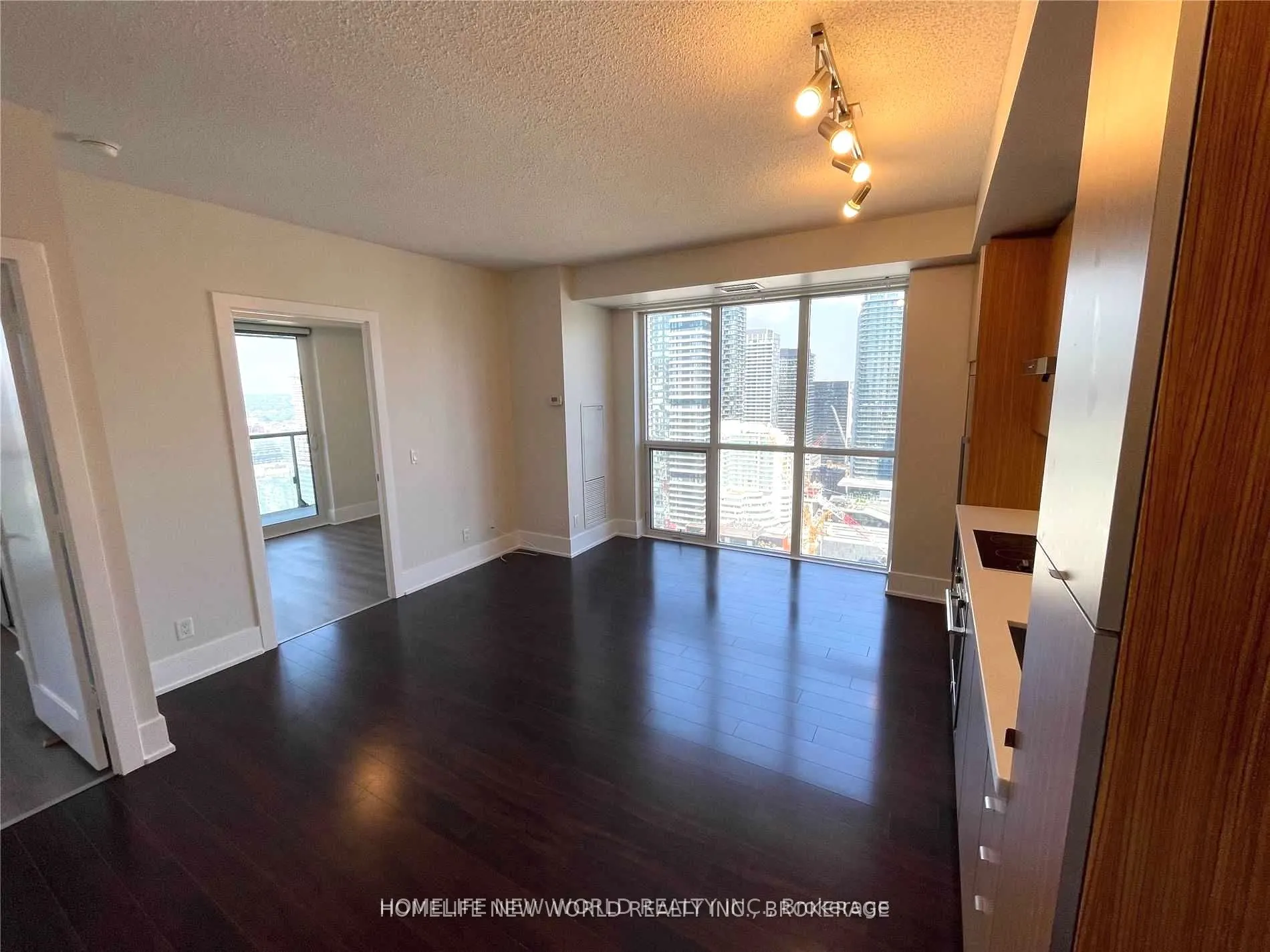 300 Front Street W, #3204
