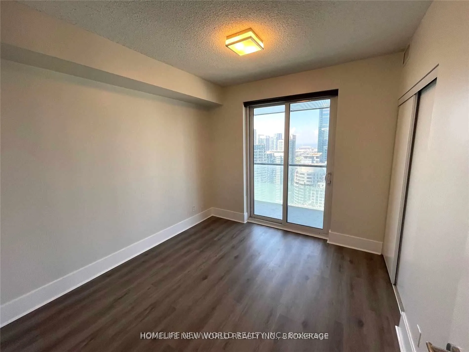 300 Front Street W, #3204