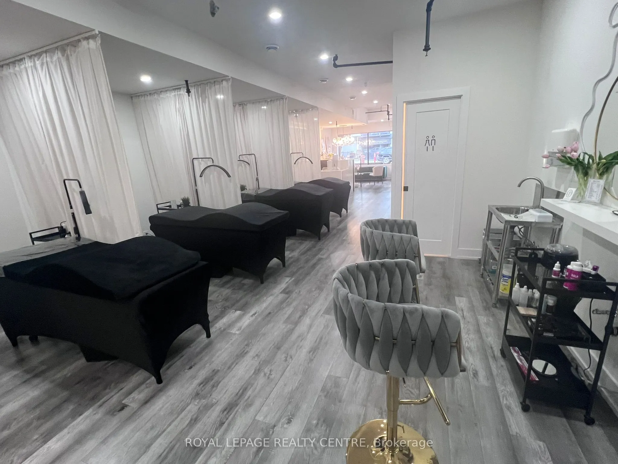 1034 Eglinton Avenue W