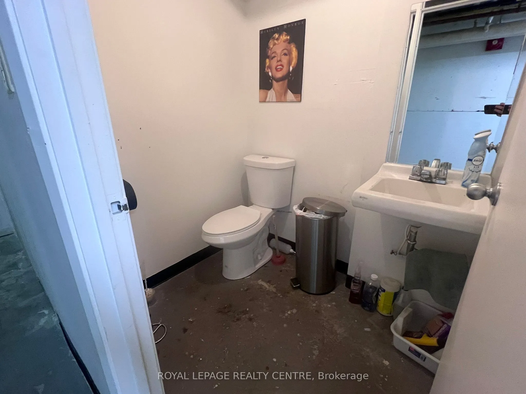 1034 Eglinton Avenue W