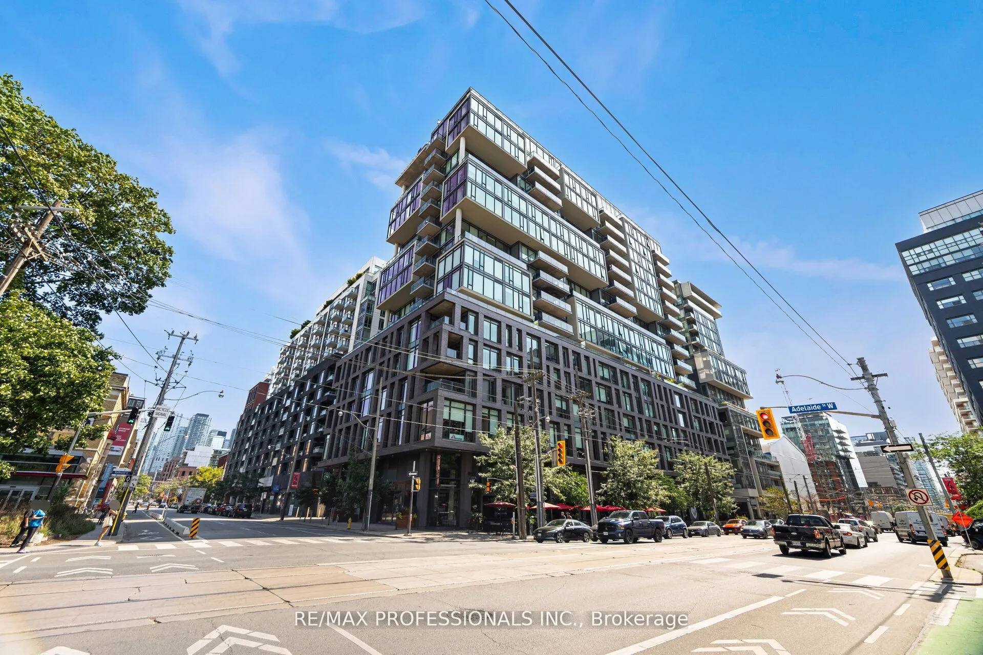 111 Bathurst Street, #716