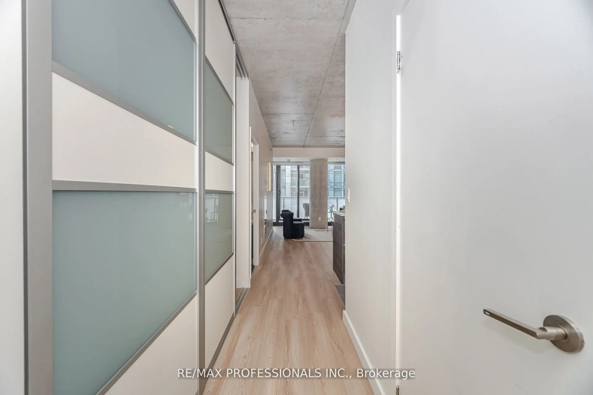 111 Bathurst Street, #716