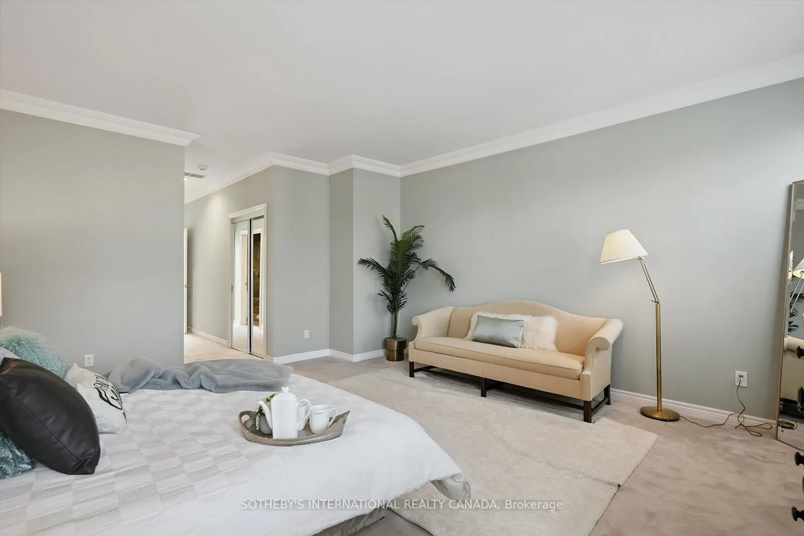 260 Russell Hill Road, #4