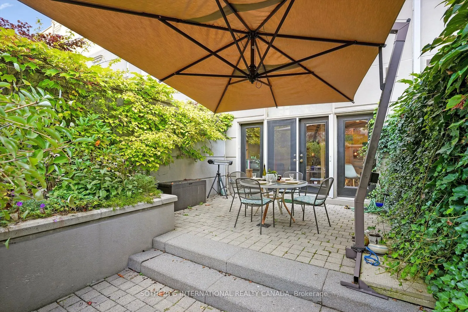 260 Russell Hill Road, #4