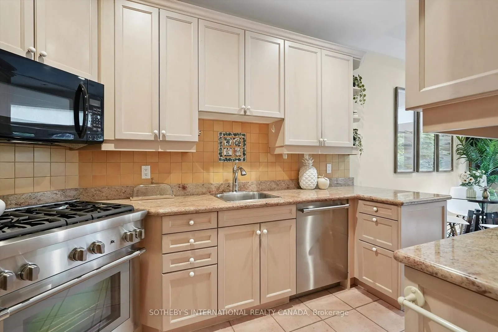 260 Russell Hill Road, #4