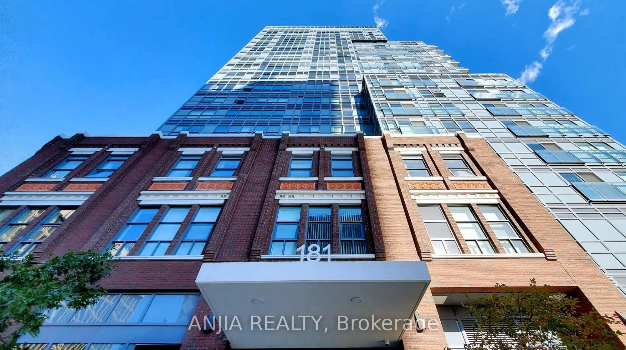 181 Huron Street, #1106