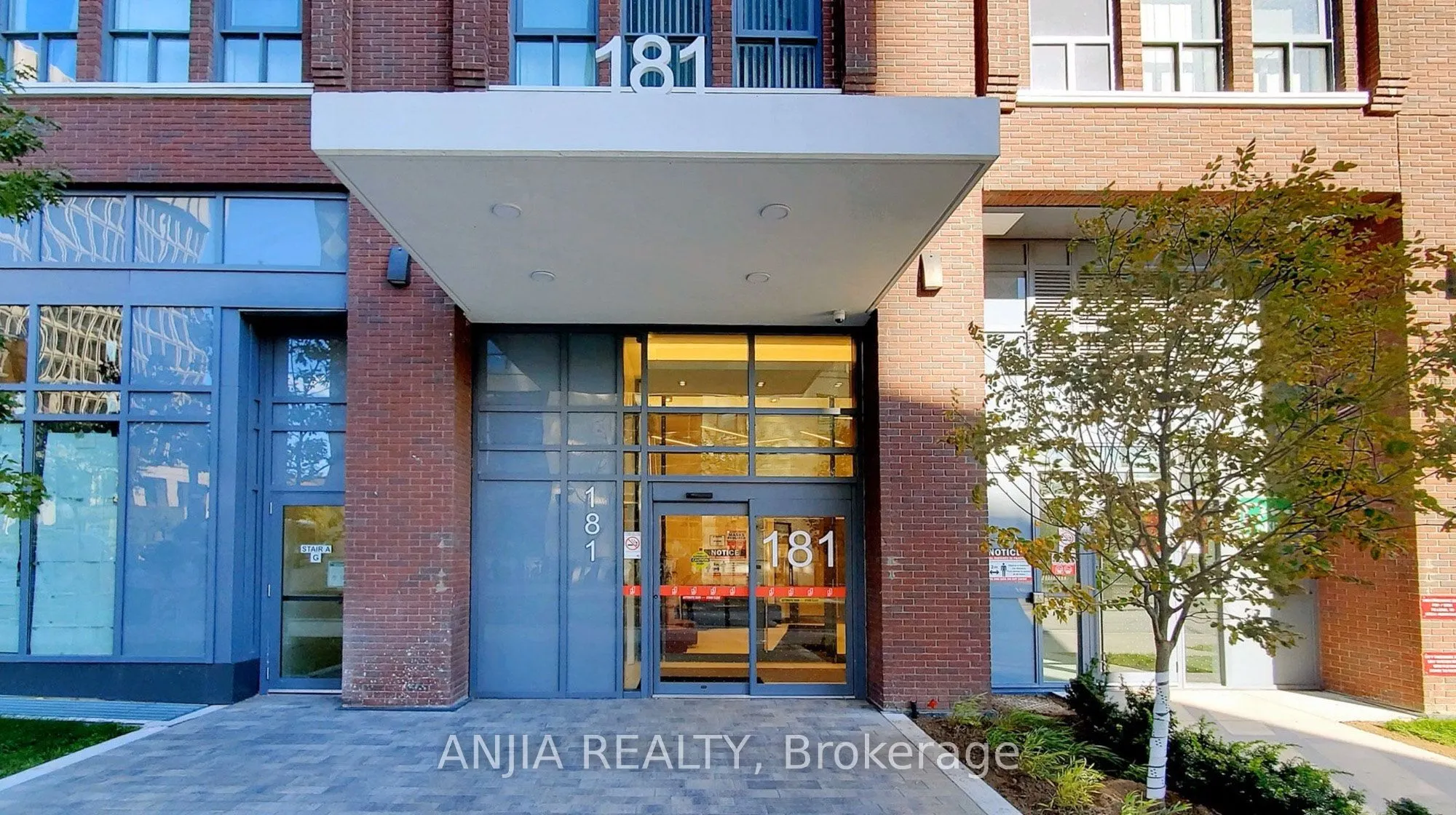 181 Huron Street, #1106