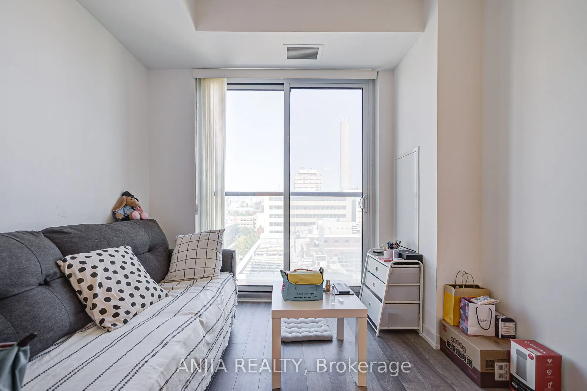 181 Huron Street, #1106