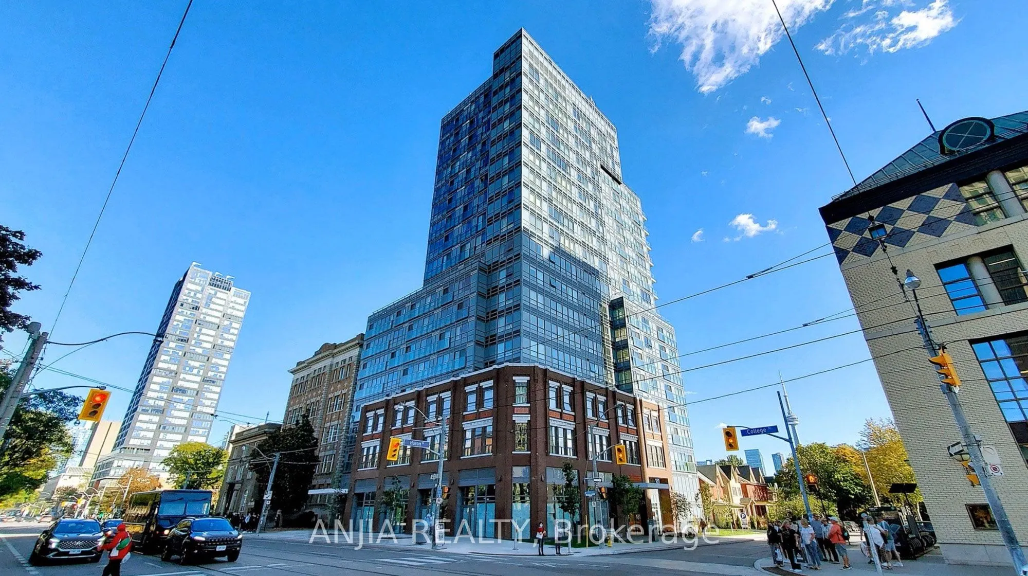 181 Huron Street, #1106