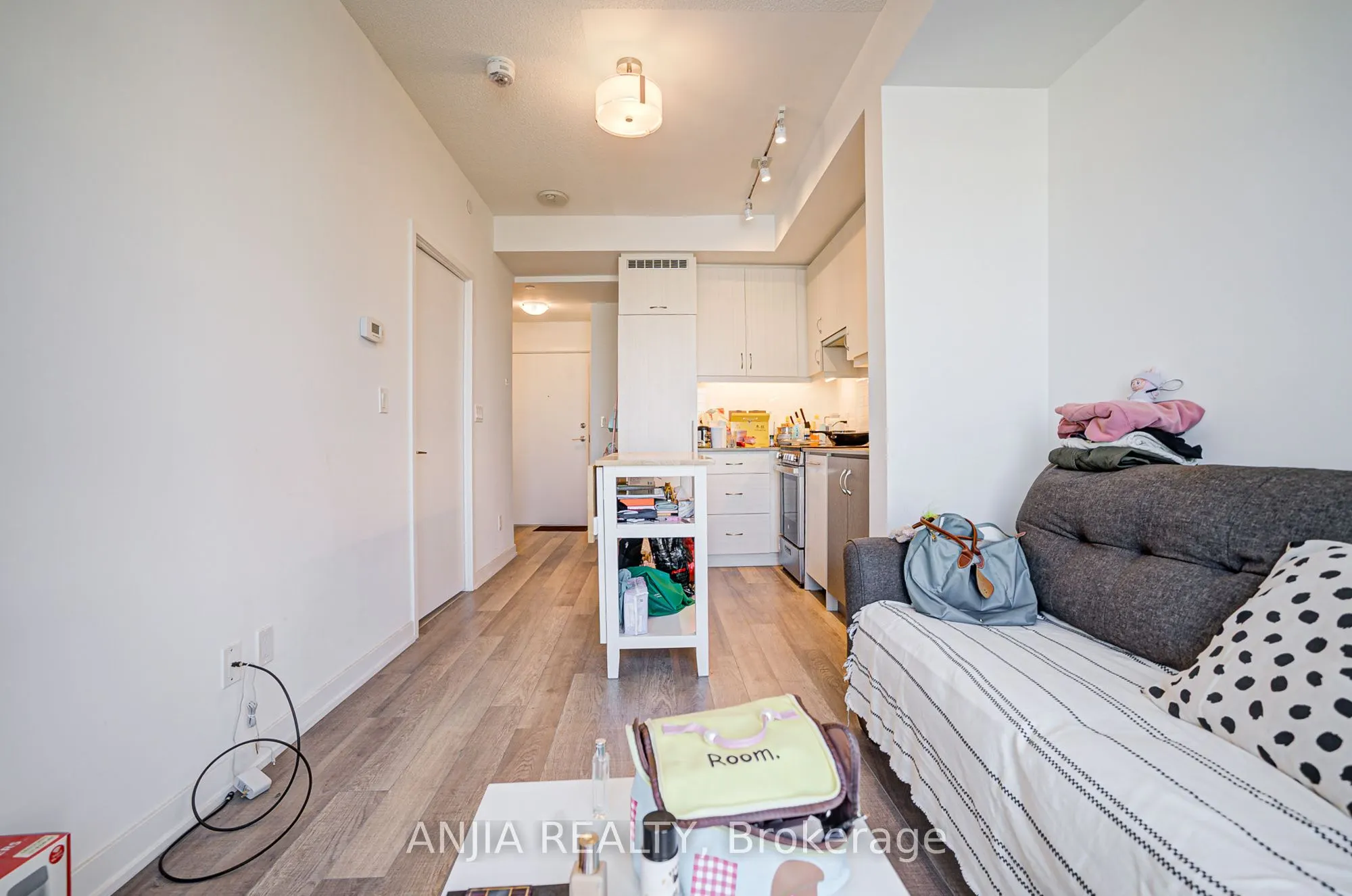 181 Huron Street, #1106