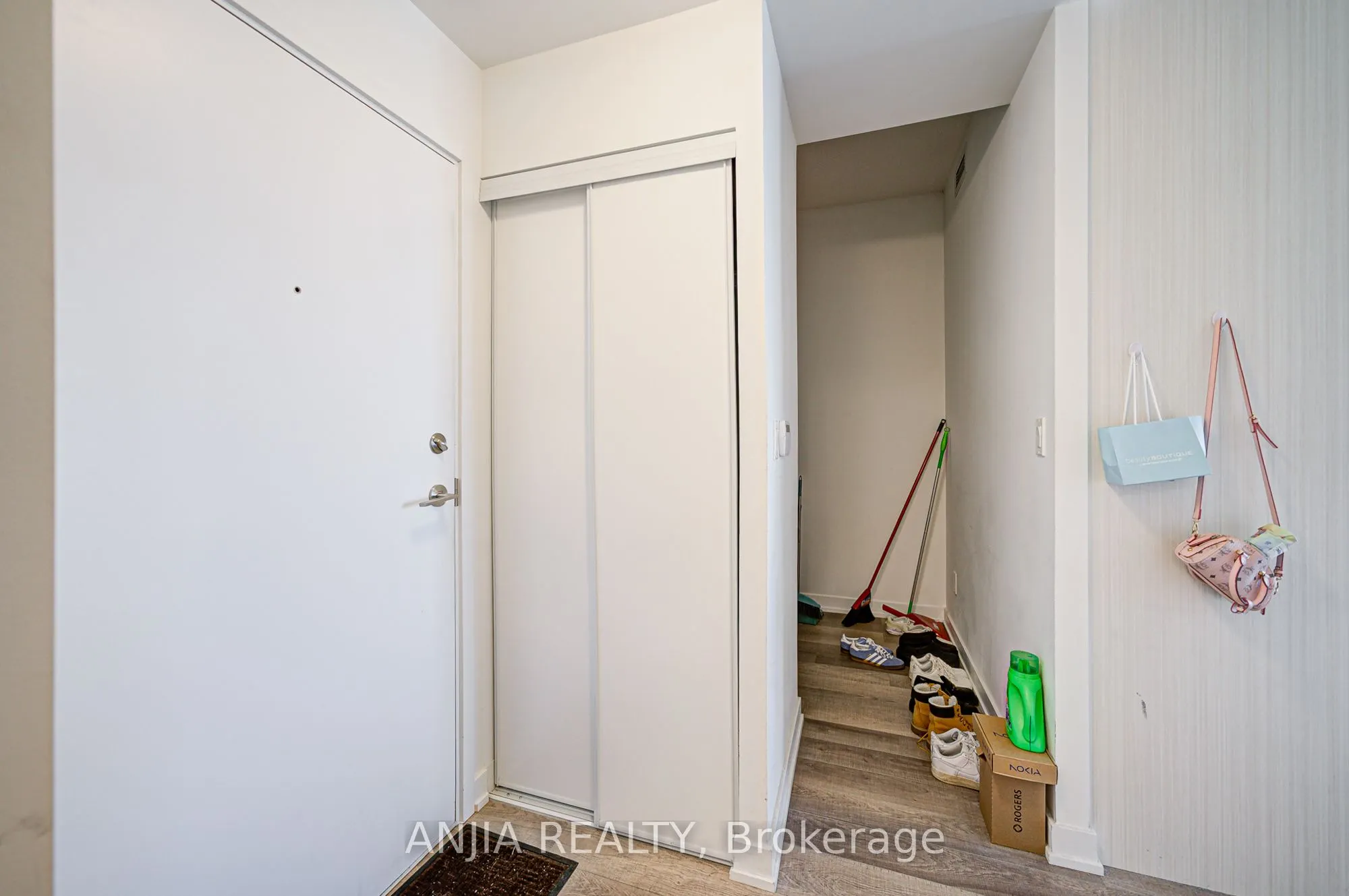 181 Huron Street, #1106