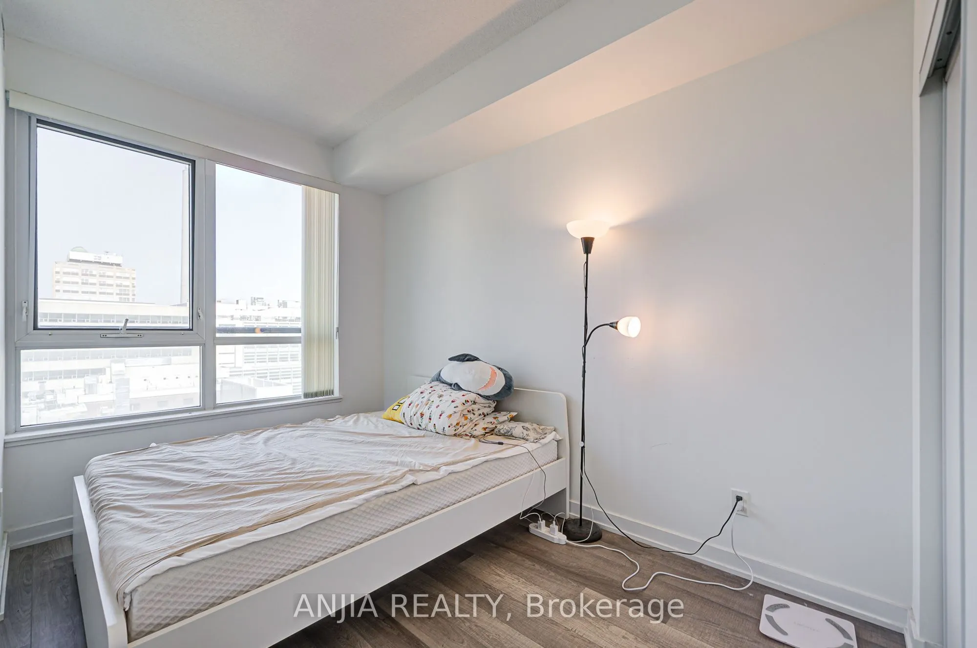 181 Huron Street, #1106