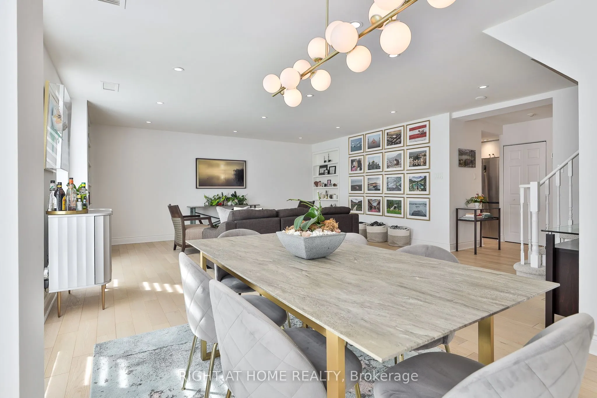 80 Charles Street E, #801