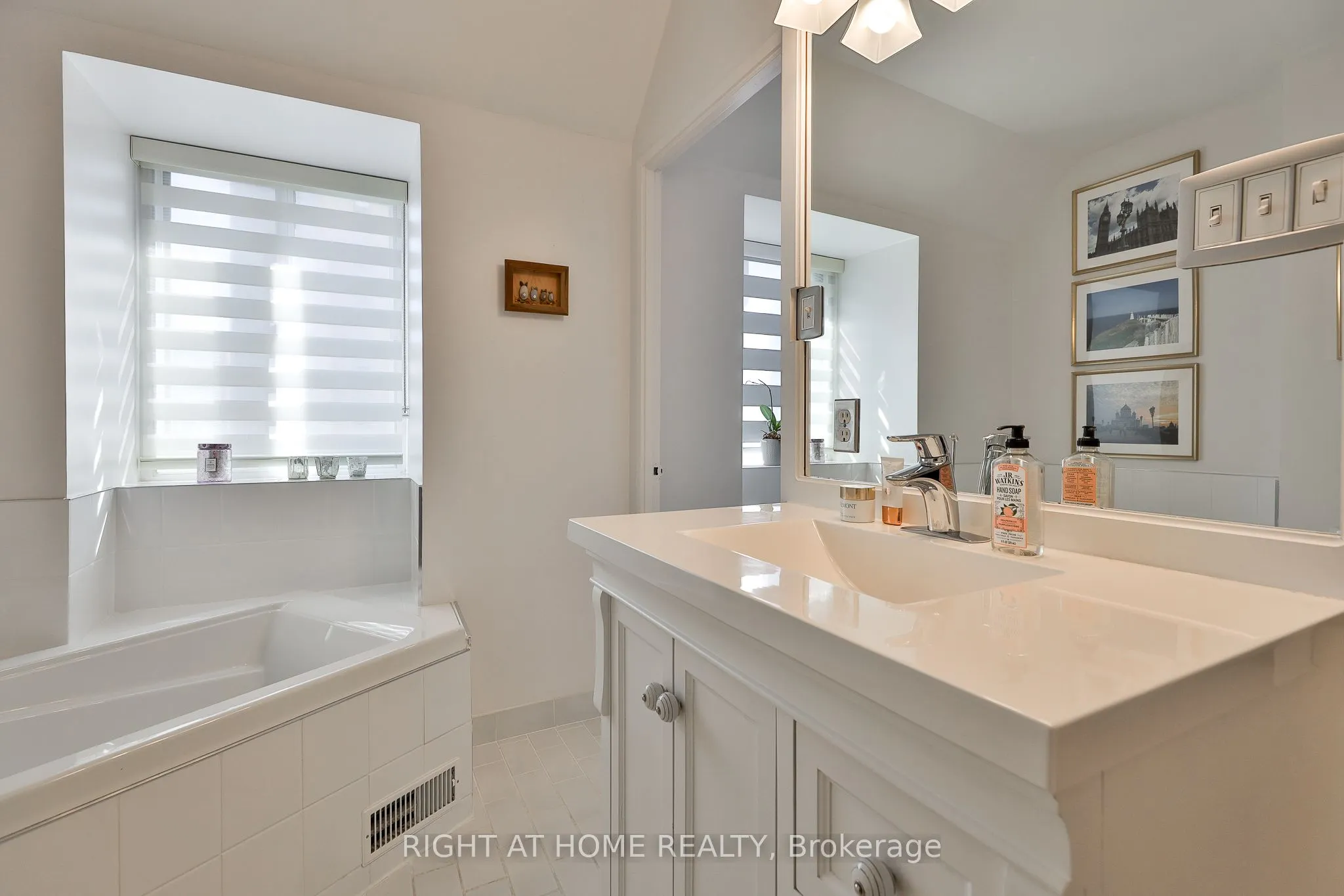80 Charles Street E, #801
