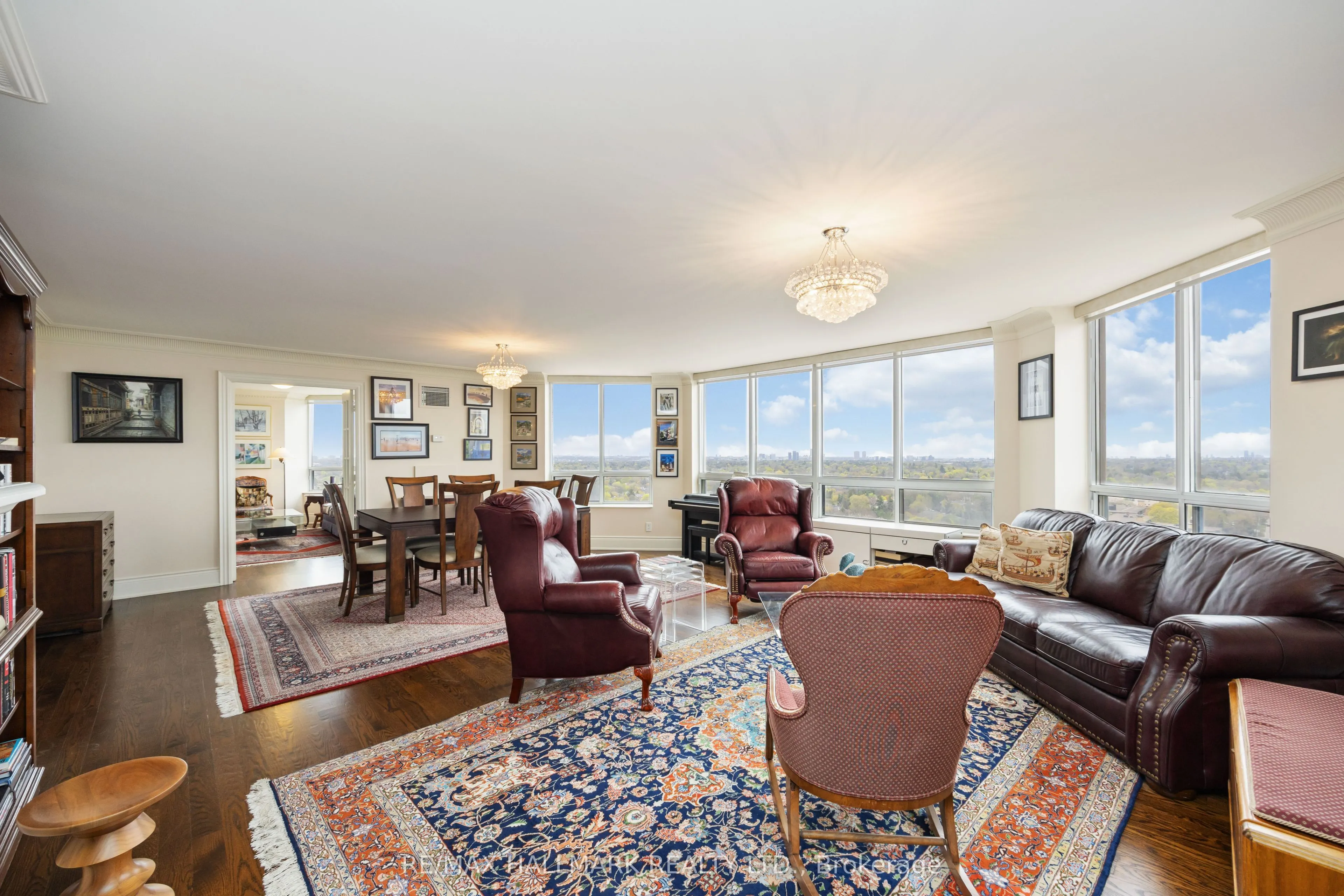 80 Harrison Garden Boulevard, #1821
