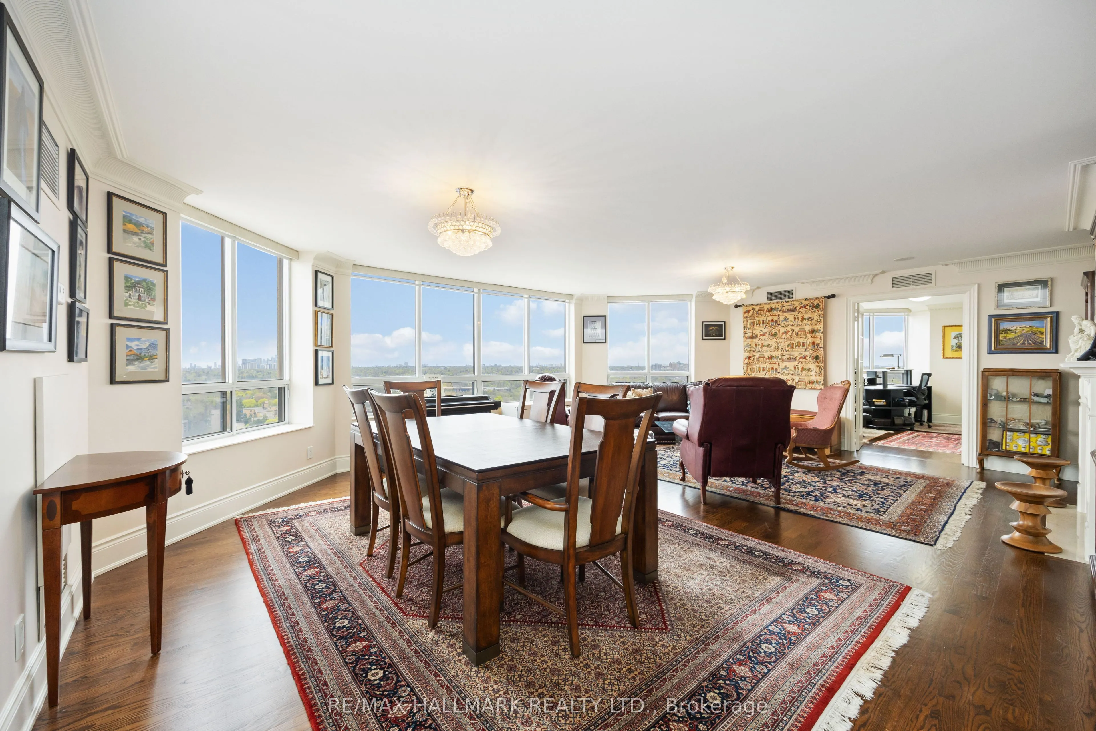 80 Harrison Garden Boulevard, #1821