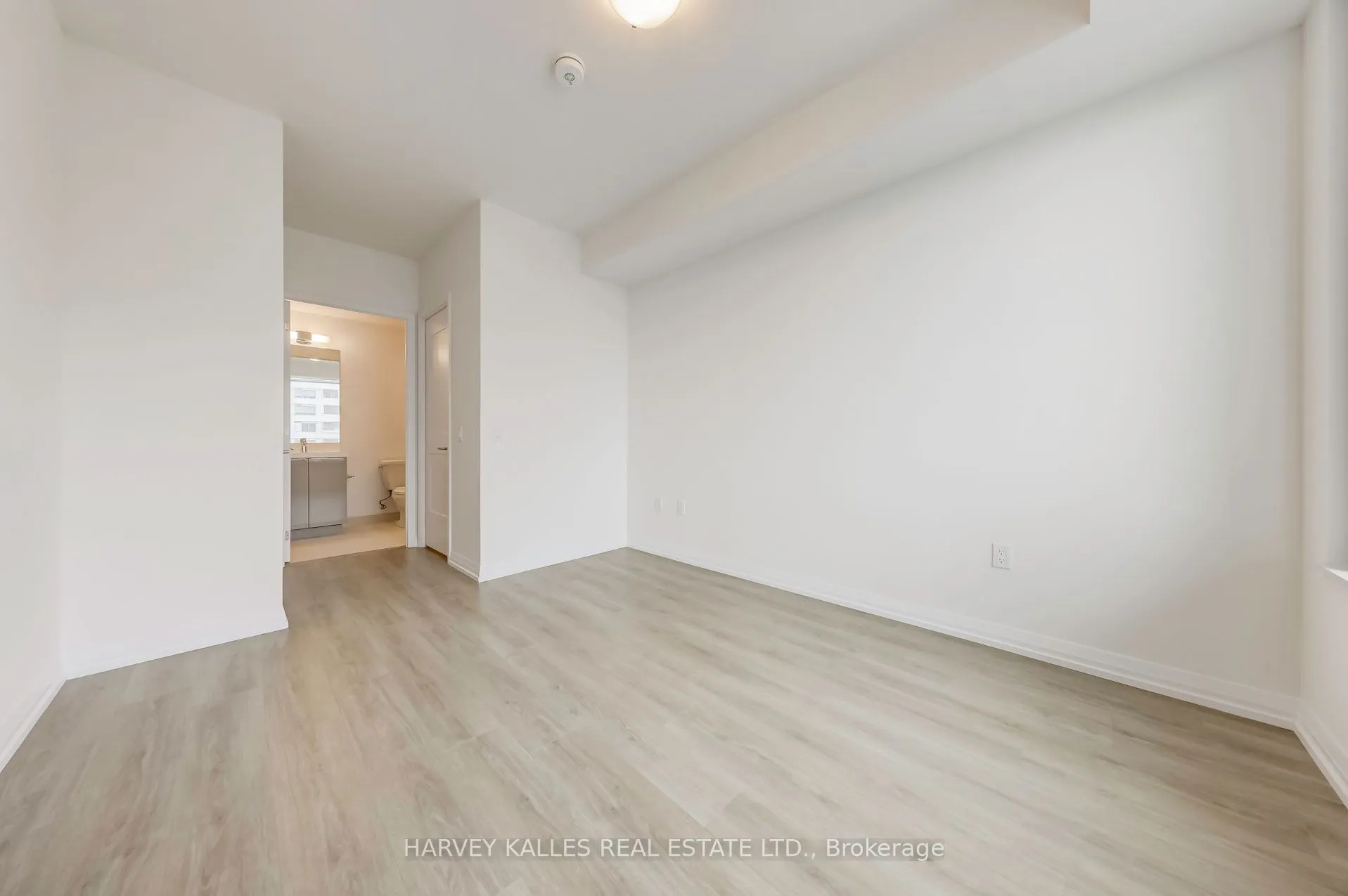 25 Holly Street, #2407