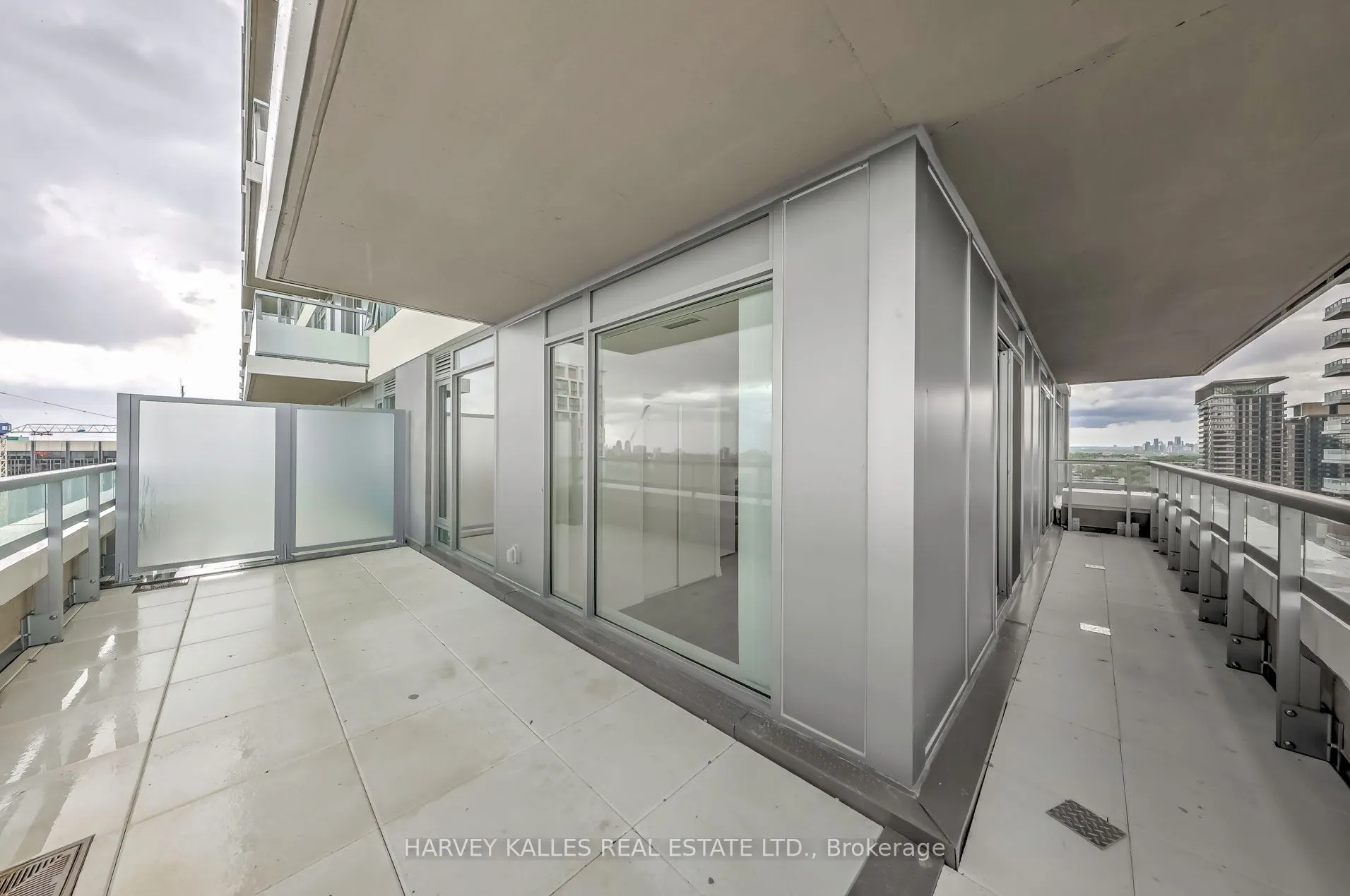 25 Holly Street, #2407