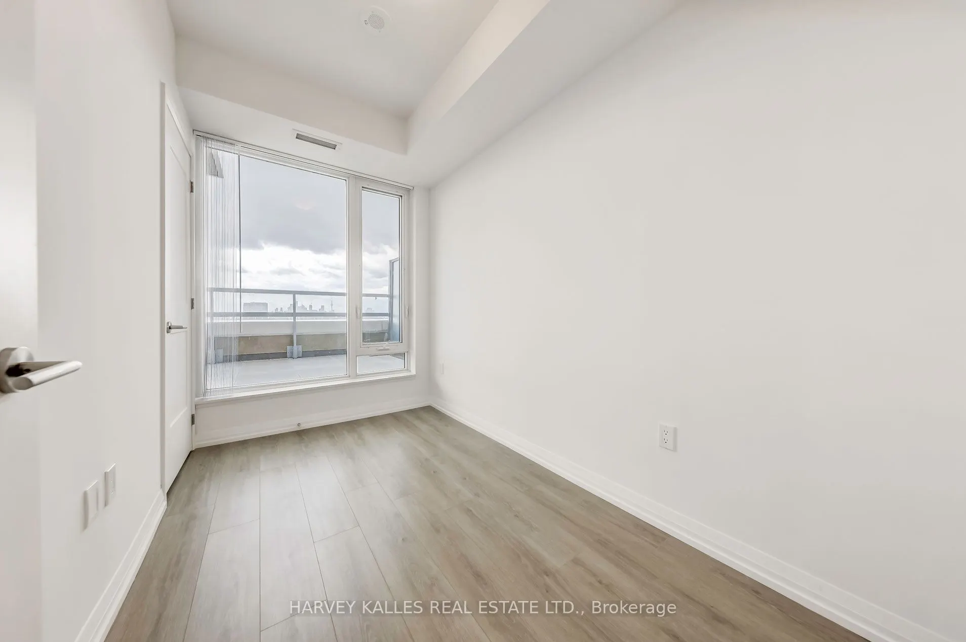 25 Holly Street, #2407